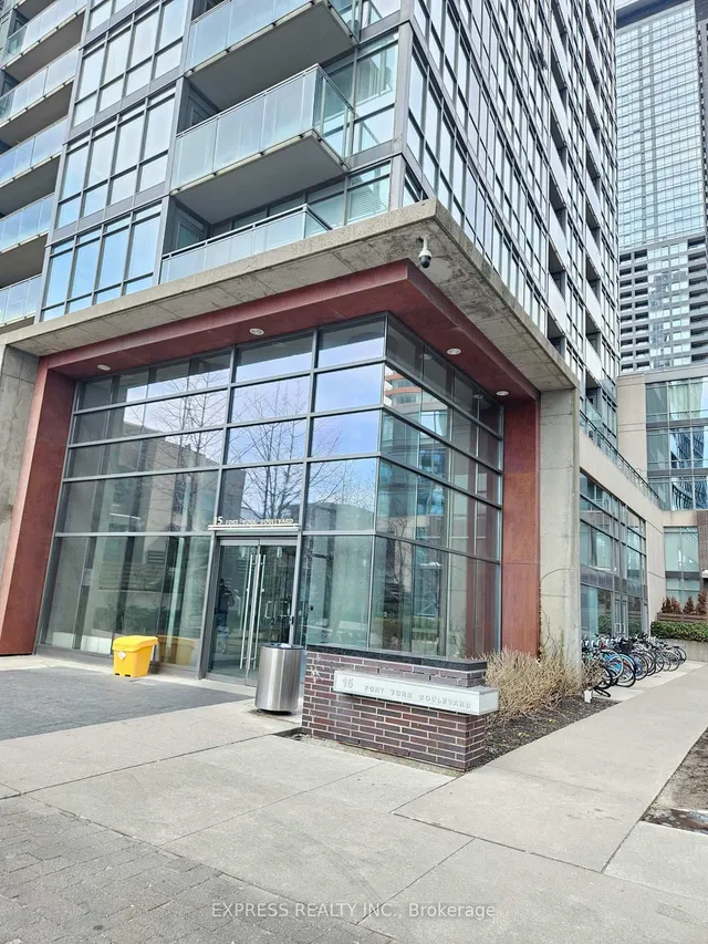 15 Fort York Blvd #705, Toronto 2