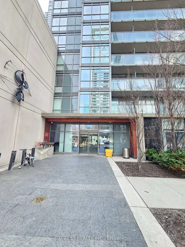 15 Fort York Blvd #705, Toronto 5