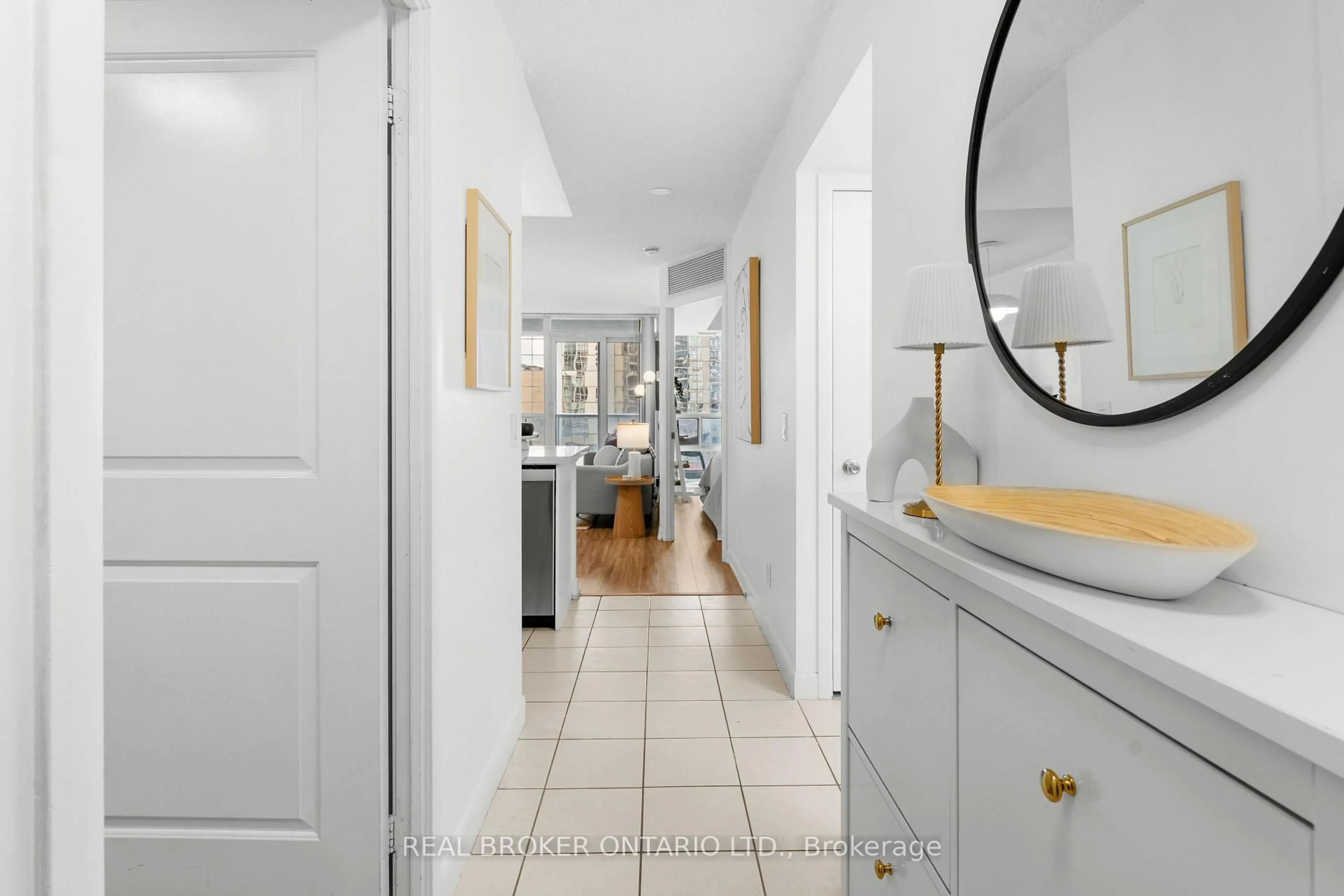 Unknown for 4978 Yonge St #701, Toronto Ontario M2N 7G8