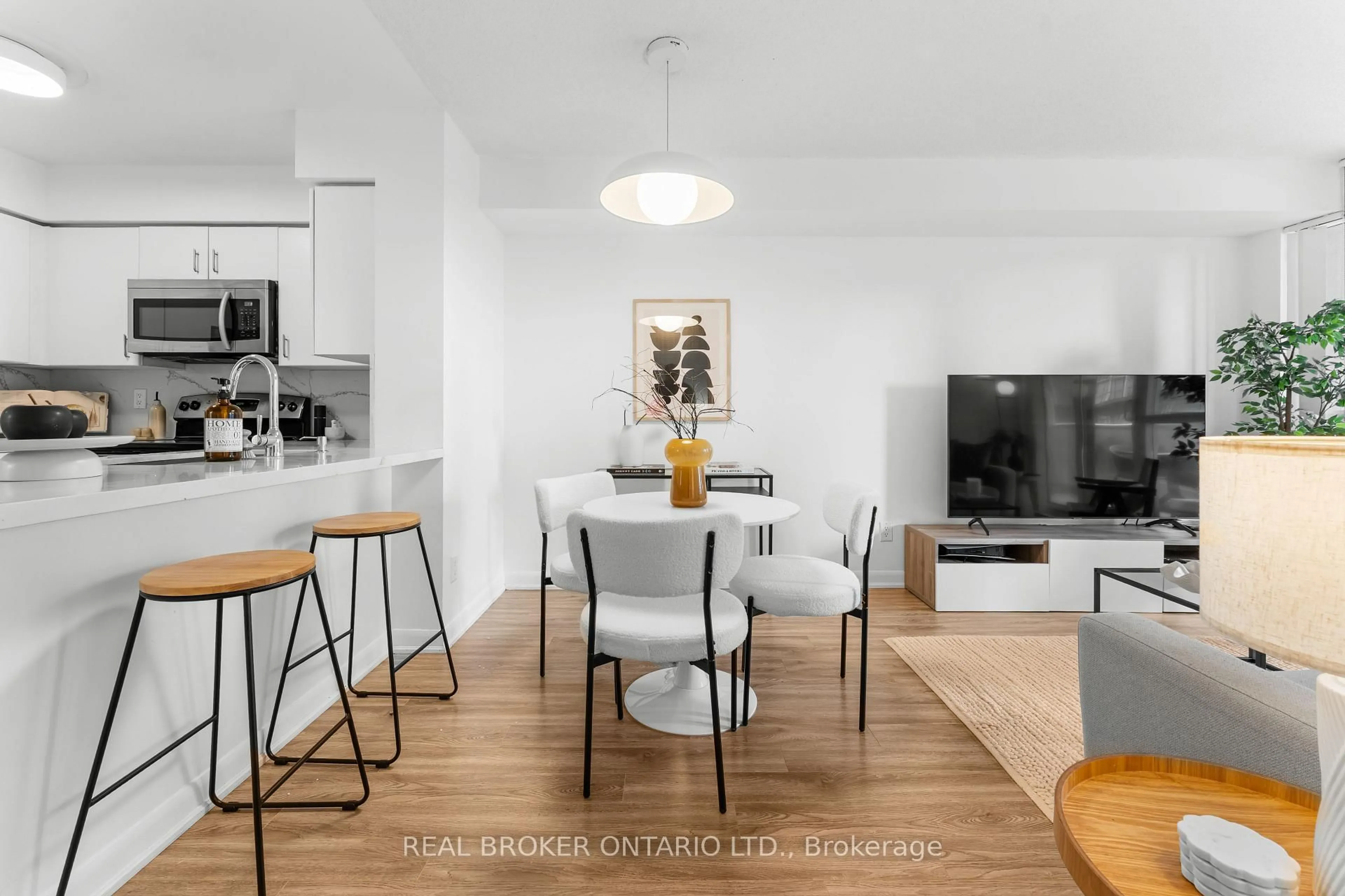 Unknown for 4978 Yonge St #701, Toronto Ontario M2N 7G8