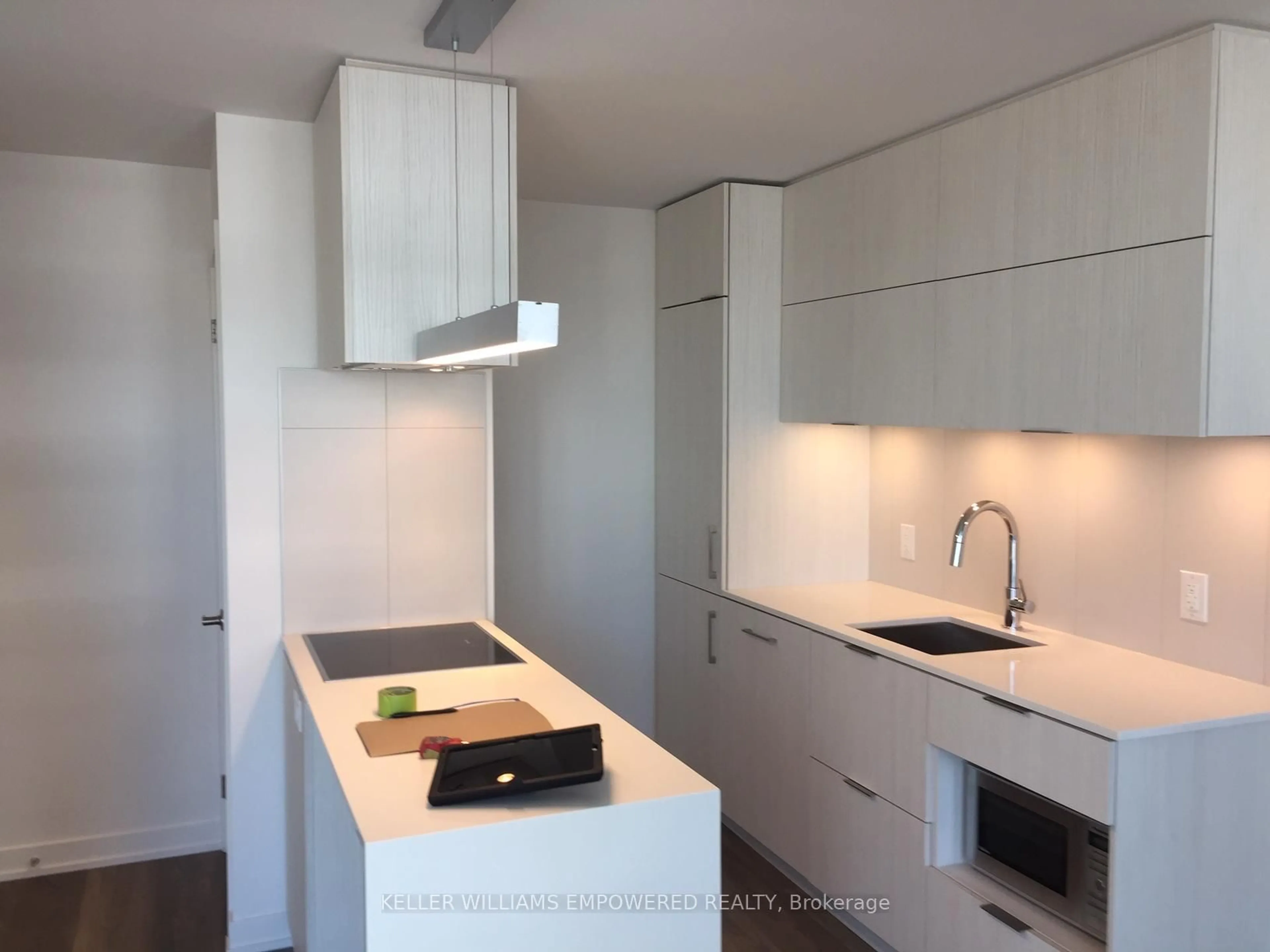 Standard kitchen, unknown for 20 Richardson St #1706, Toronto Ontario M5A 0S6