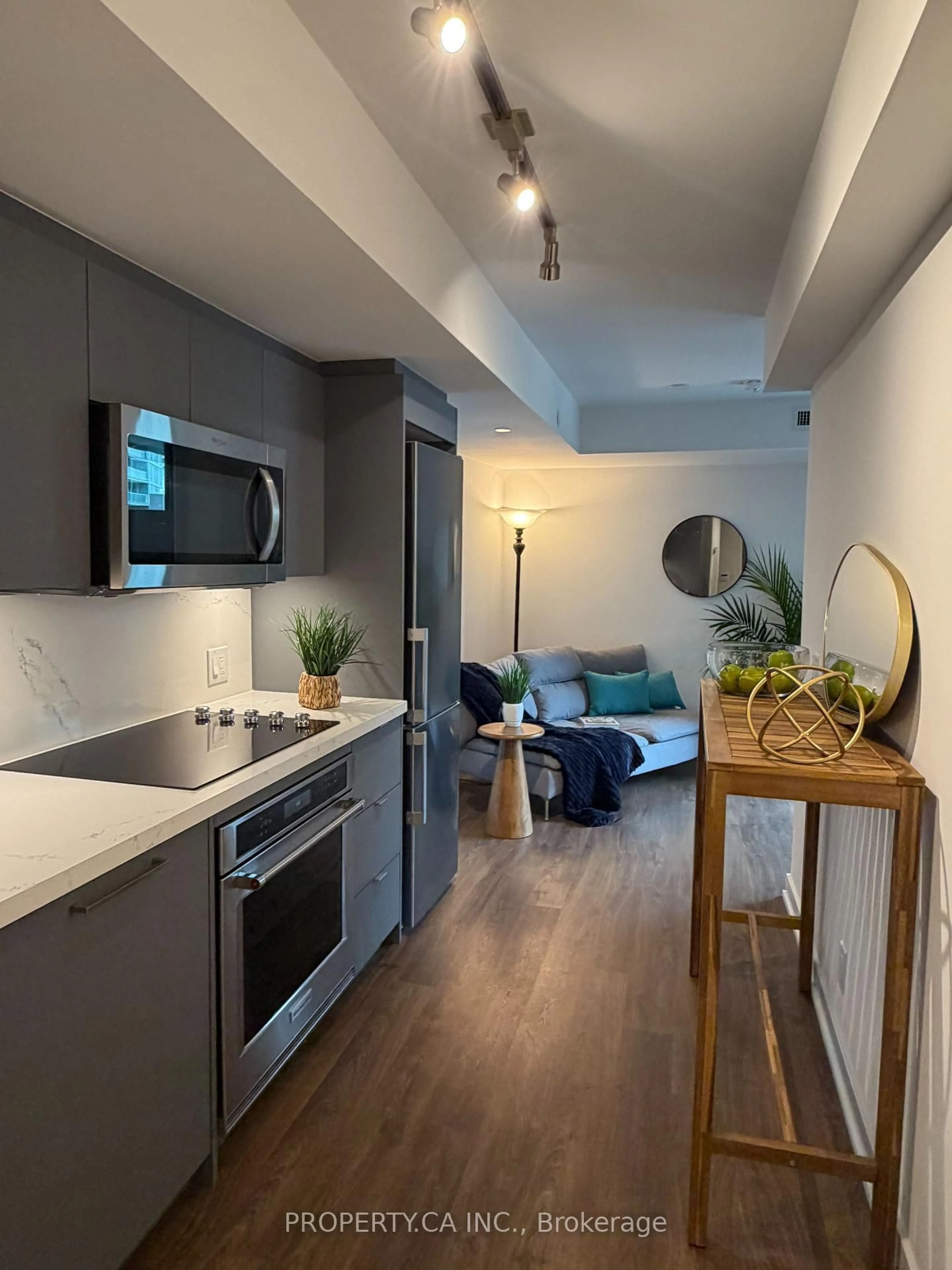 Open concept kitchen, unknown for 30 Tretti Way #525, Toronto Ontario M3H 0E3