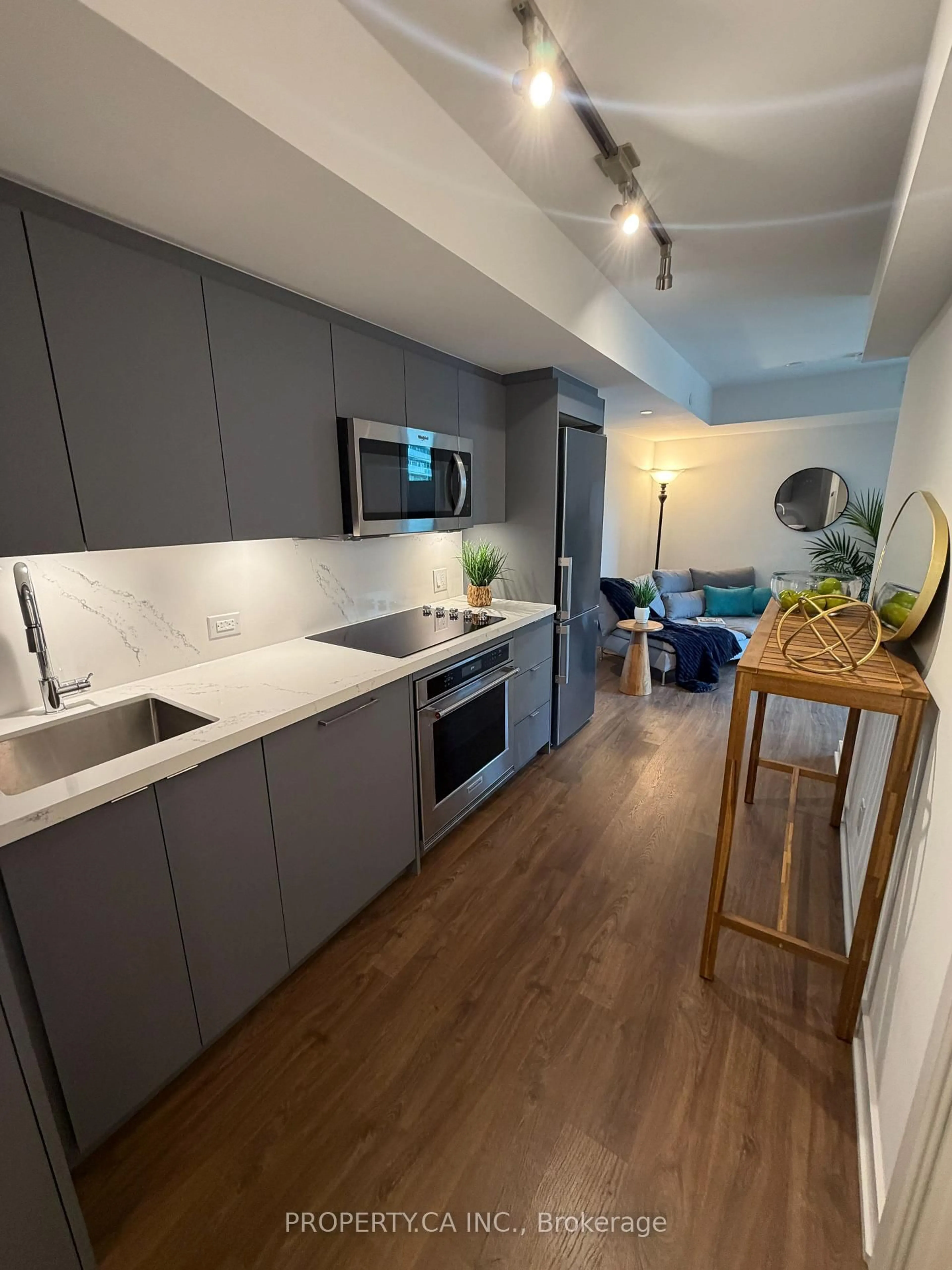 Open concept kitchen, unknown for 30 Tretti Way #525, Toronto Ontario M3H 0E3