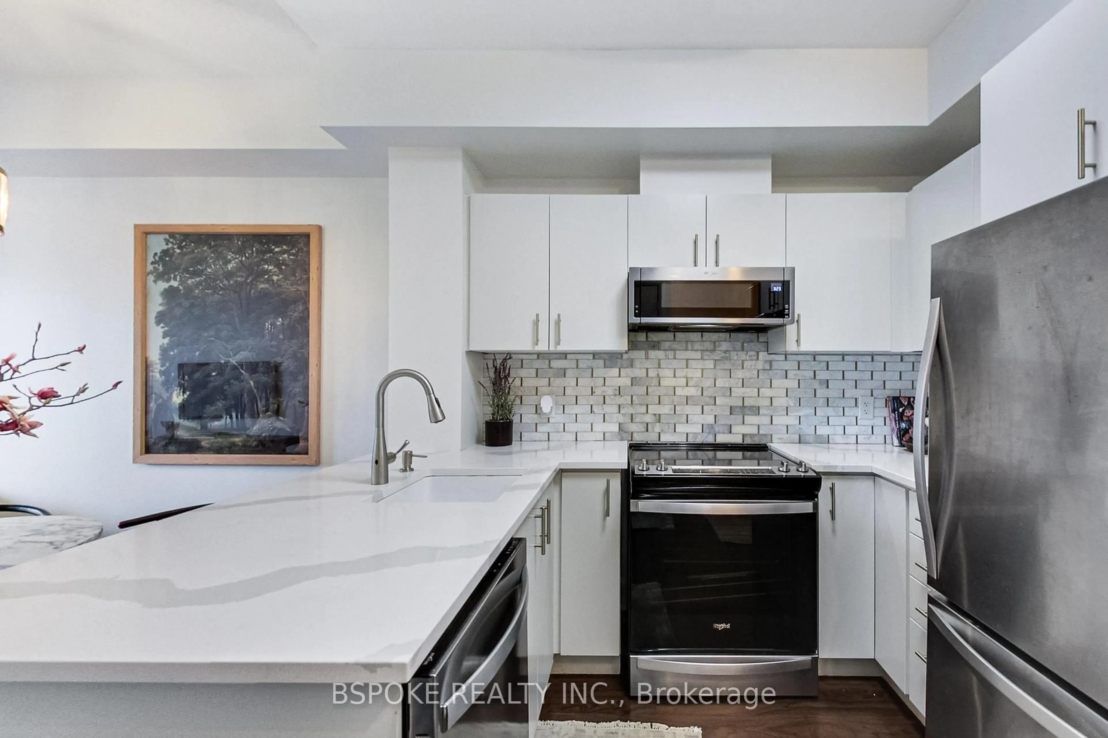 Open concept kitchen, ceramic/tile floor for 25 Cole St #425, Toronto Ontario M5A 4M3