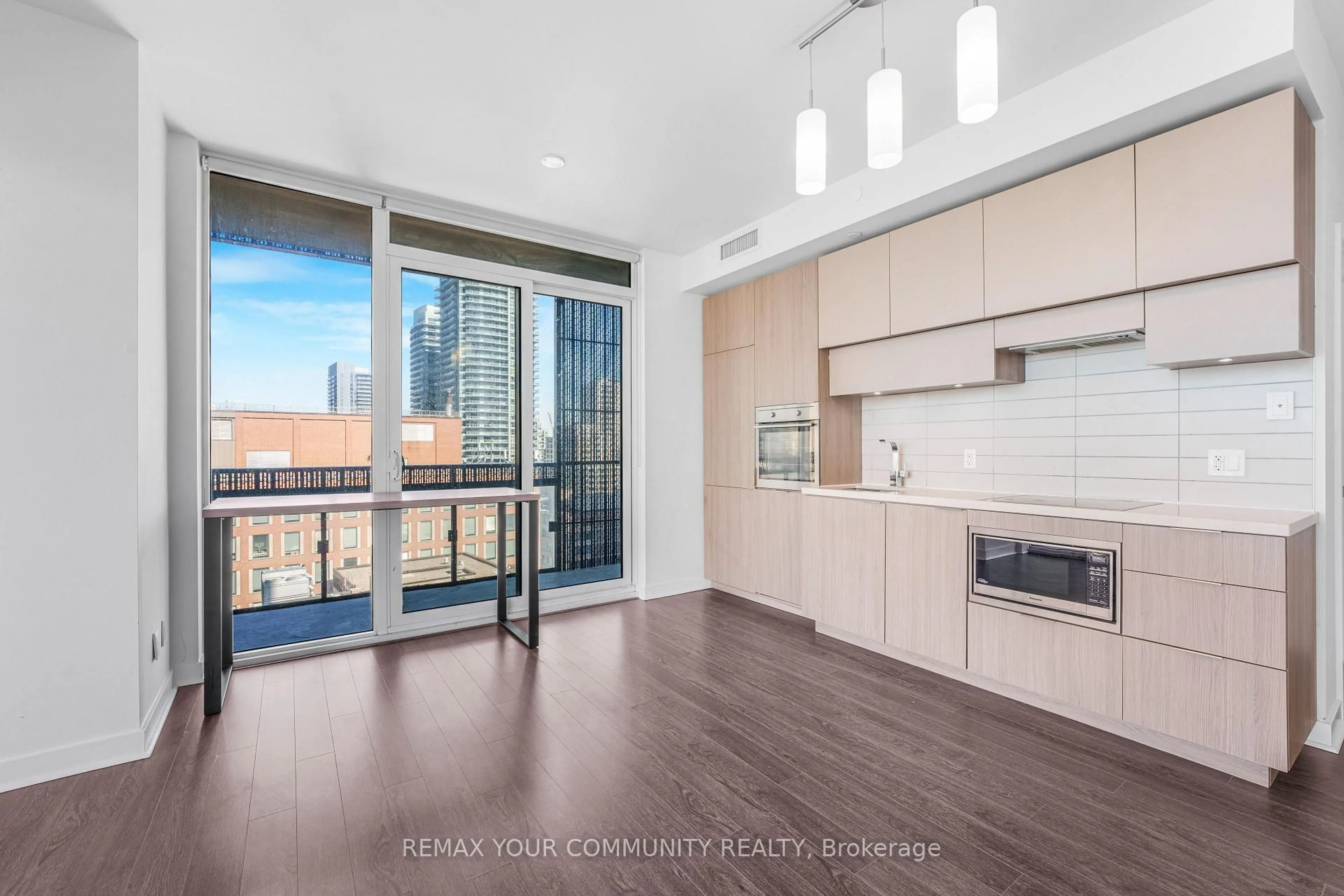 Open concept kitchen, unknown for 8 Eglinton Ave #1108, Toronto Ontario M4P 1A6