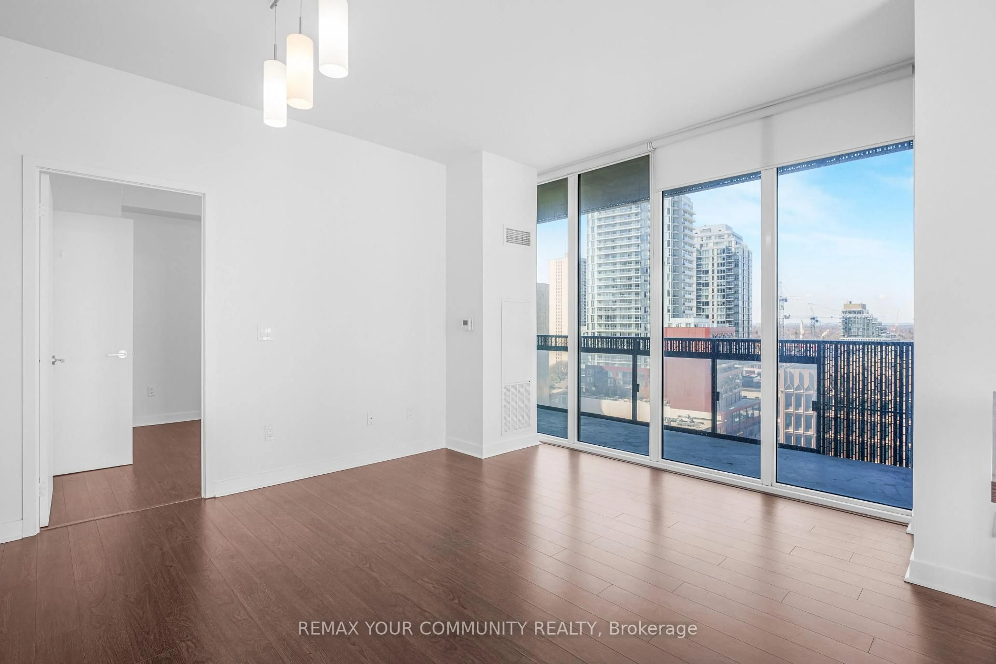 A pic of a room for 8 Eglinton Ave #1108, Toronto Ontario M4P 1A6