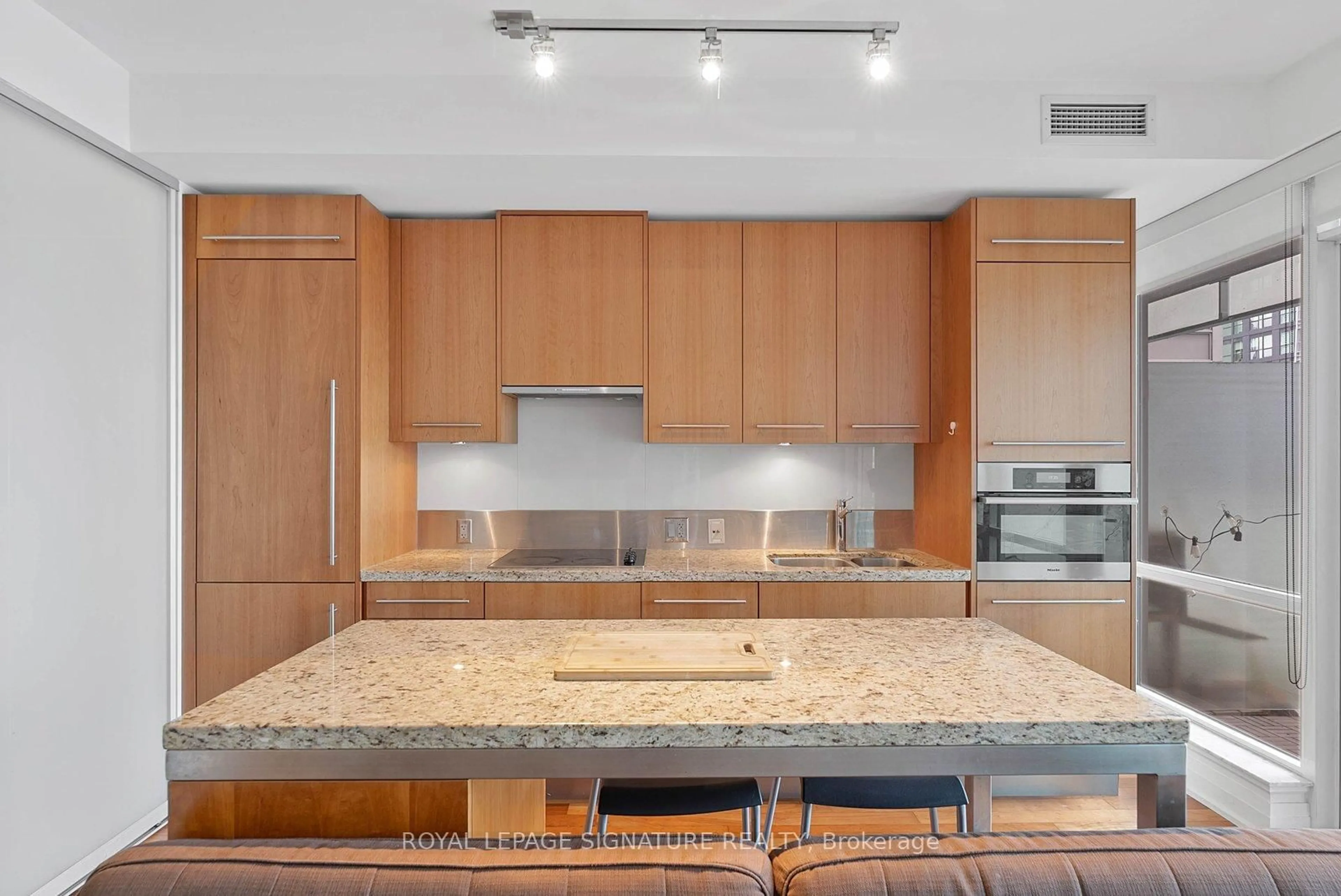 Unknown for 80 John St #1505, Toronto Ontario M5V 3X4