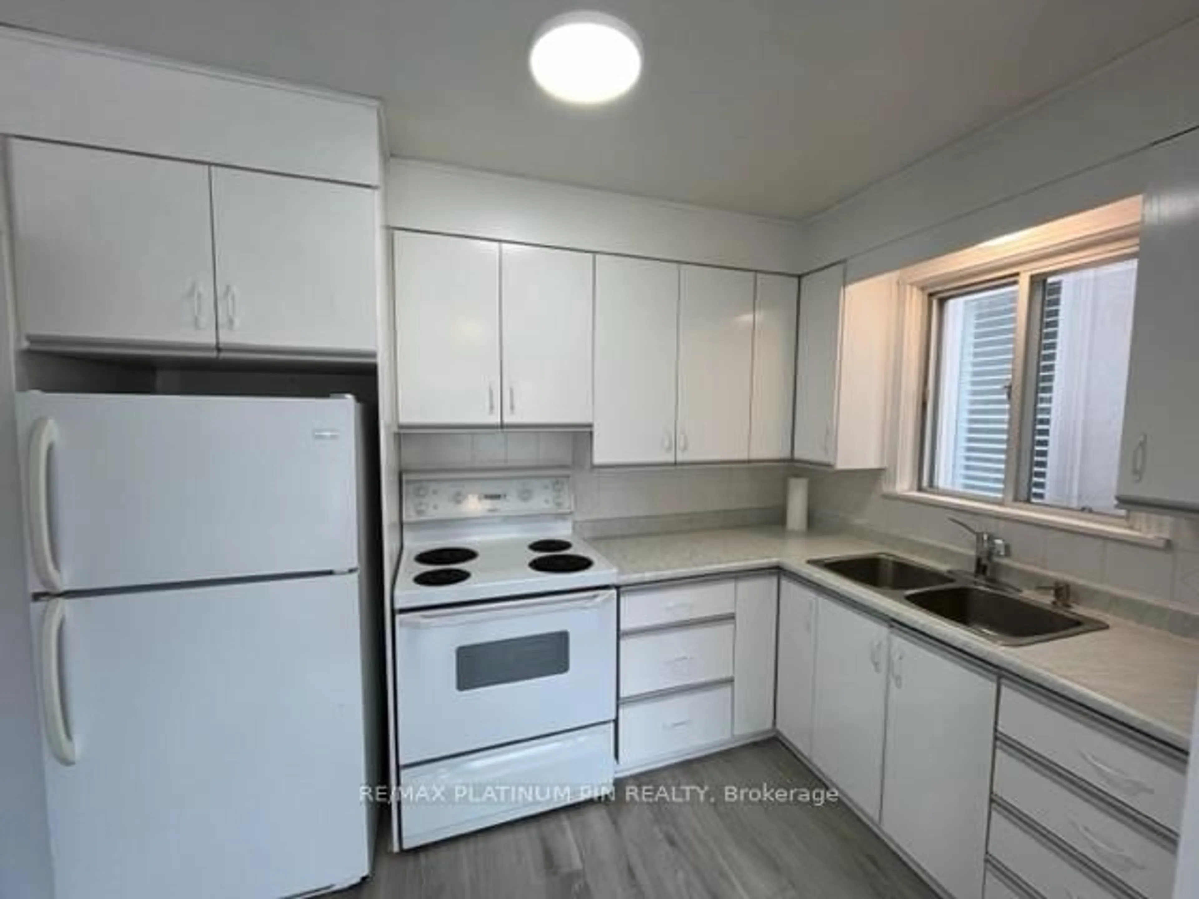Standard kitchen, unknown for 194 Florence Ave, Toronto Ontario M2N 1G4