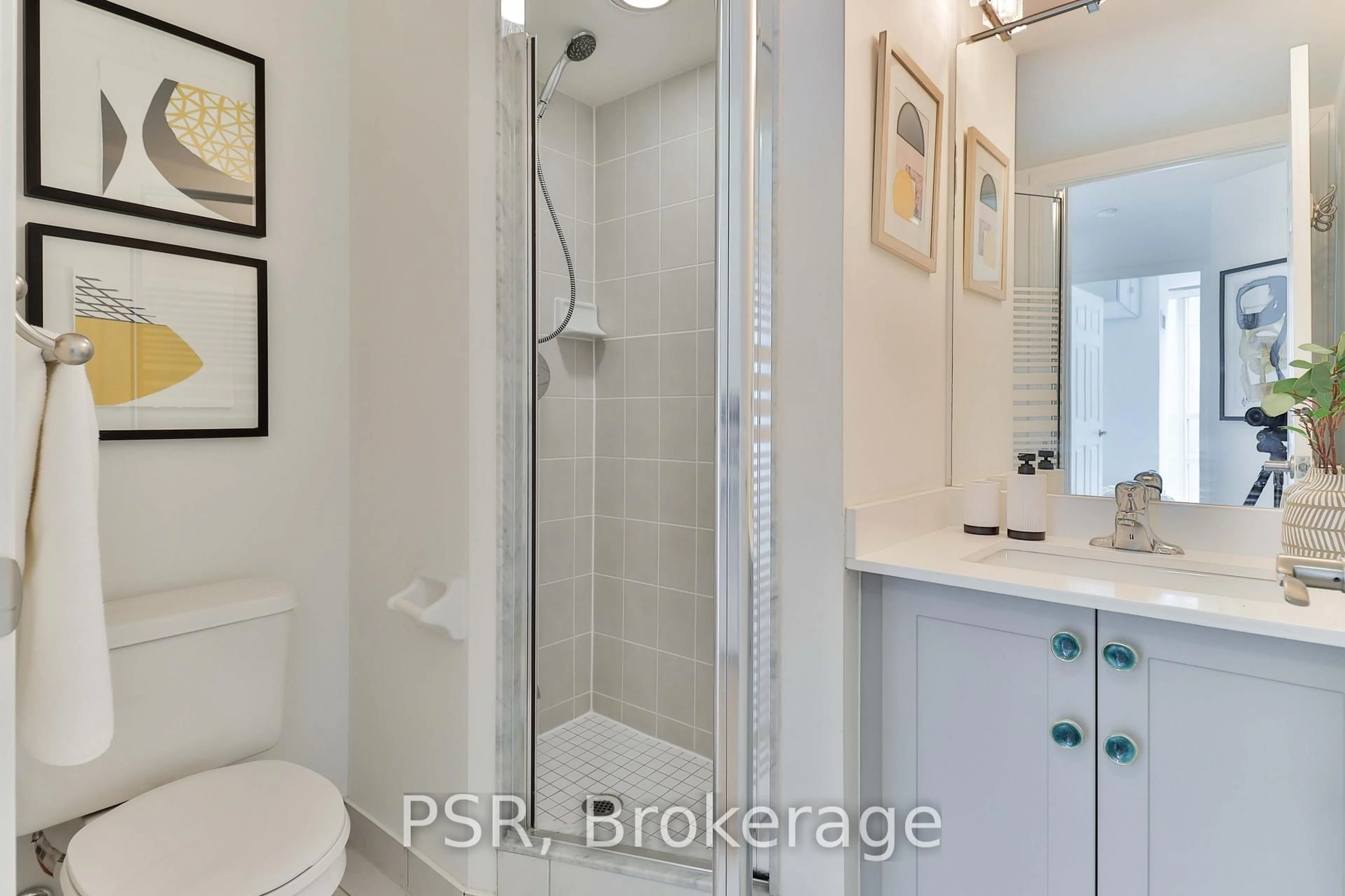 Standard bathroom, ceramic/tile floor for 30 Grand Trunk Cres #1602, Toronto Ontario M5J 3A4