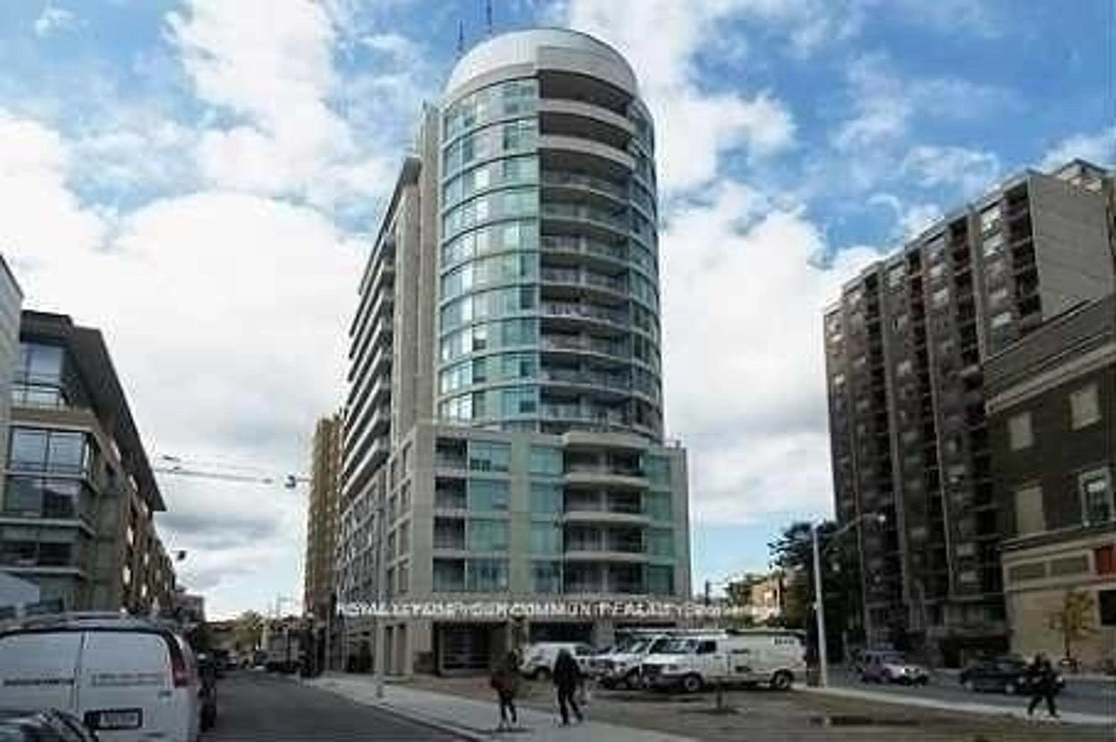 Balcony in the apartment, unknown for 8 Scollard St #606, Toronto Ontario M5R 1M2