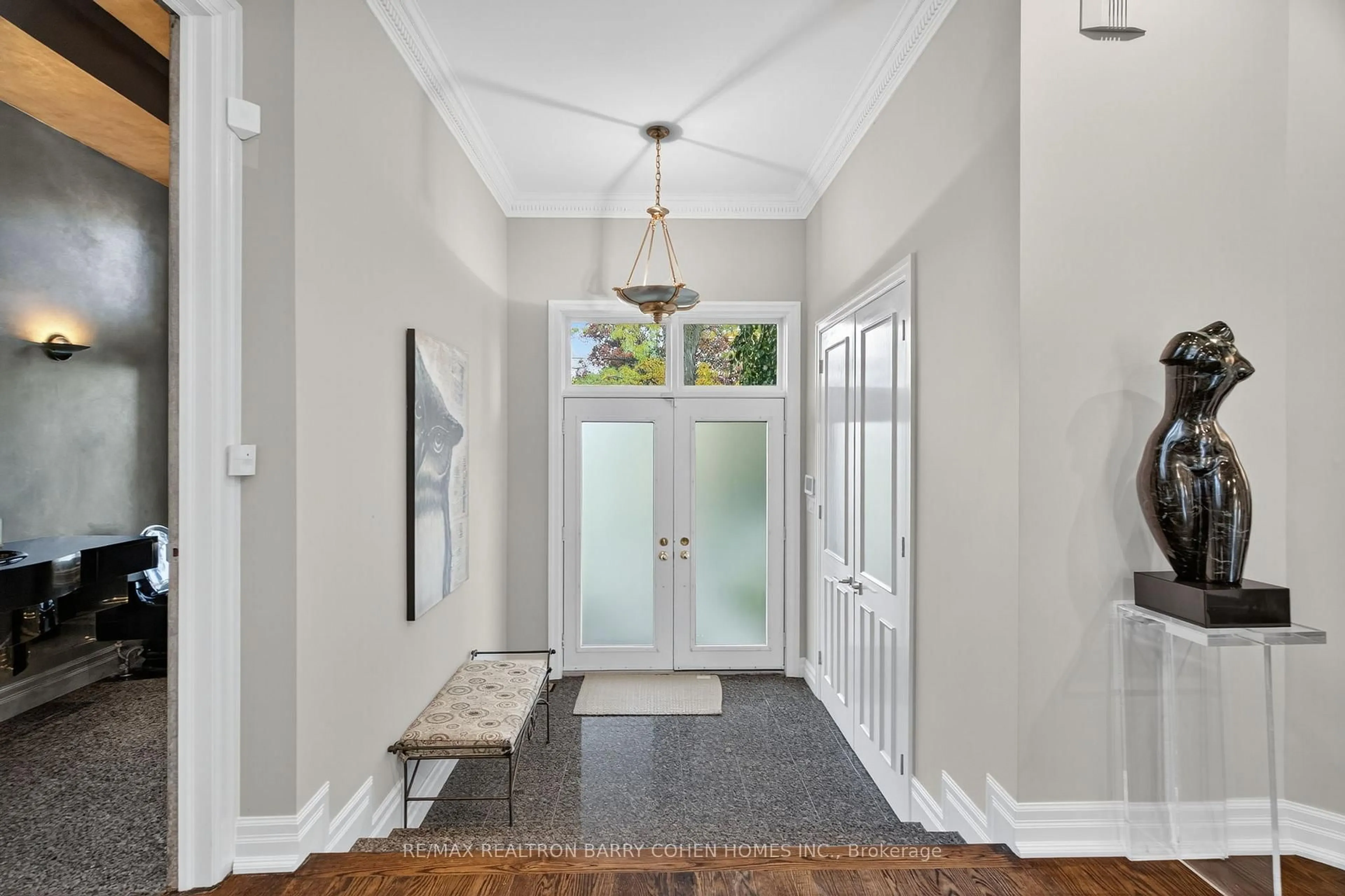 Indoor entryway for 471 Cranbrooke Ave, Toronto Ontario M5M 1N6