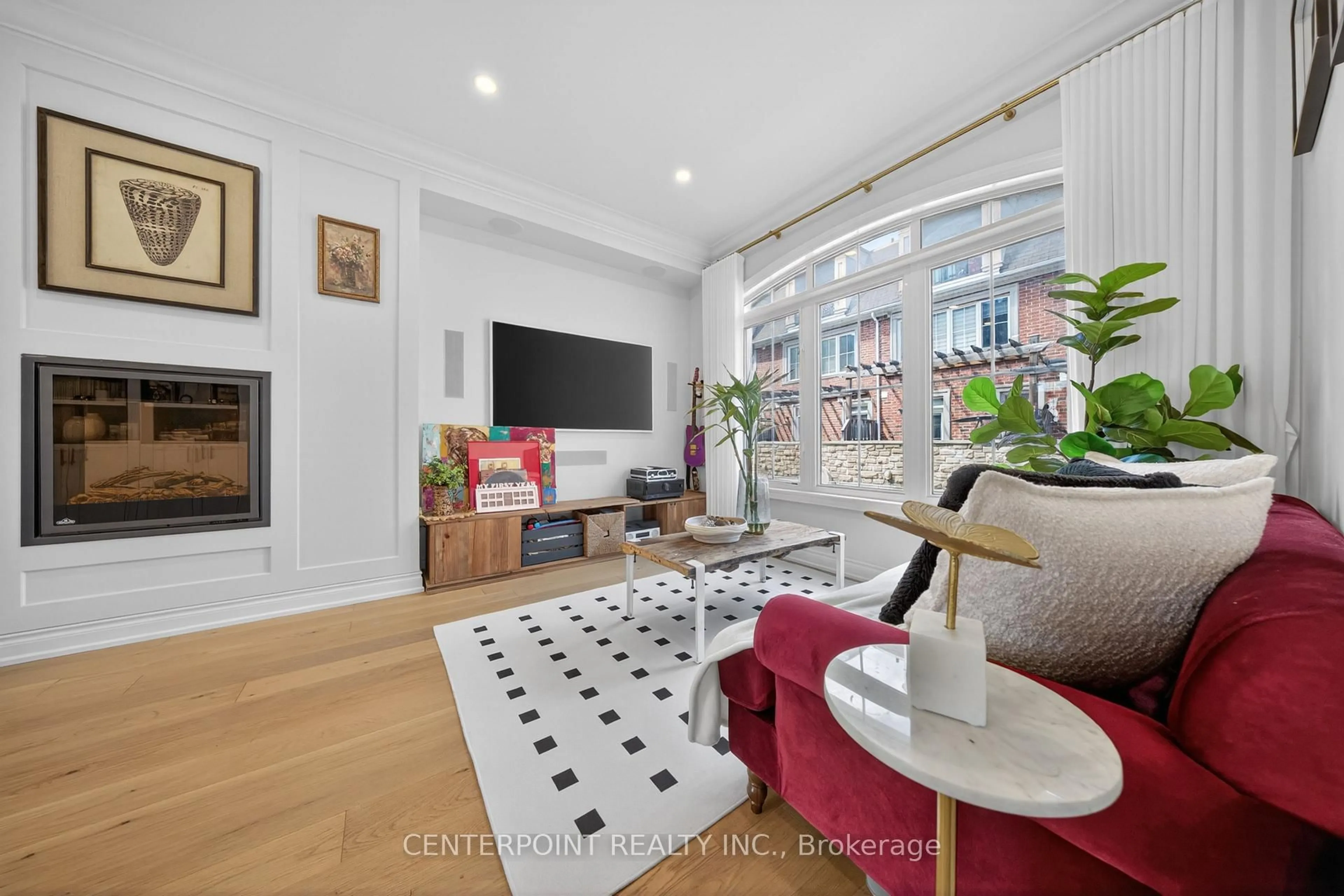 Living room with furniture, unknown for 27 Slingsby Lane, Toronto Ontario M2N 0H7