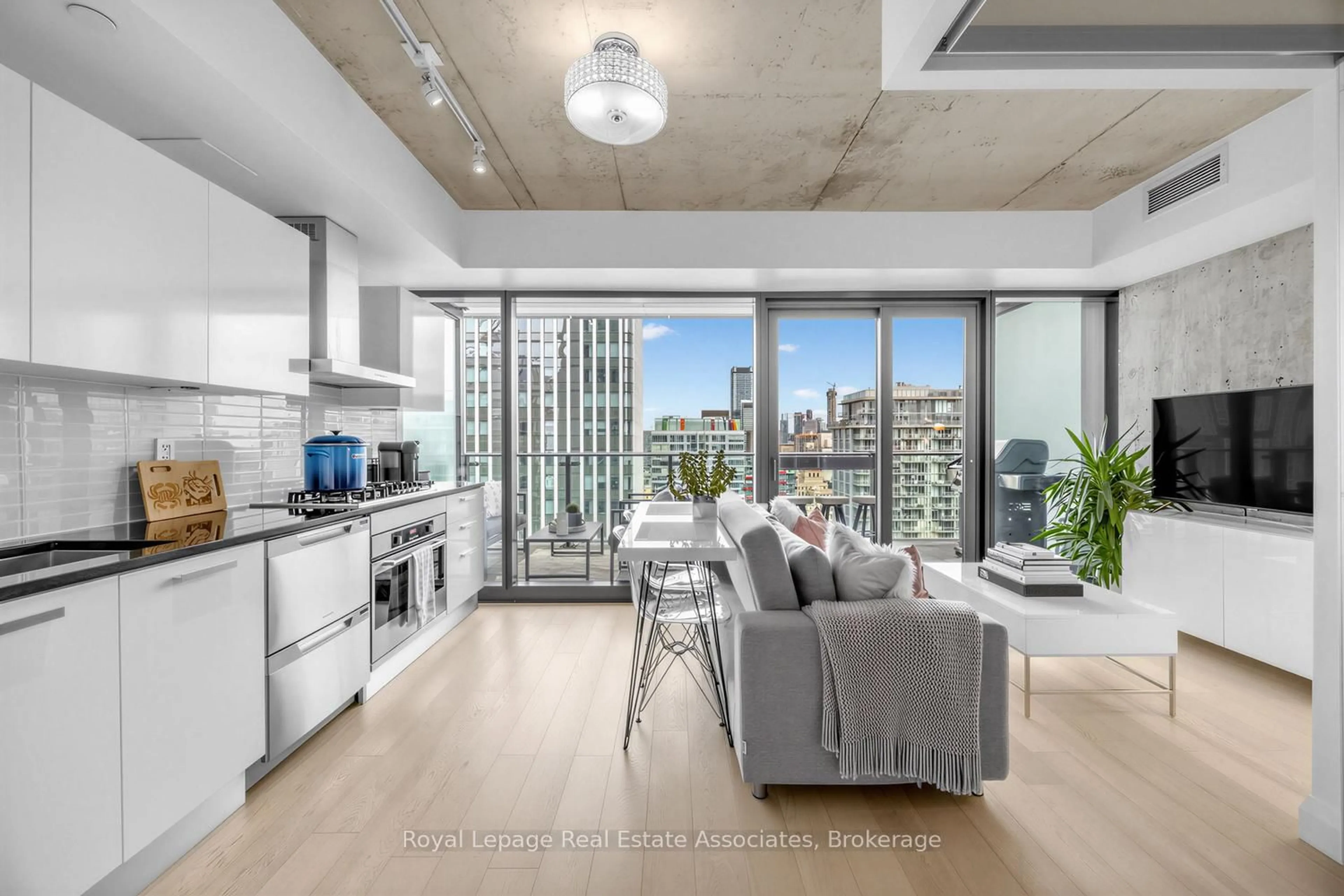 Open concept kitchen, unknown for 224 King St #3102, Toronto Ontario M5H 0A6