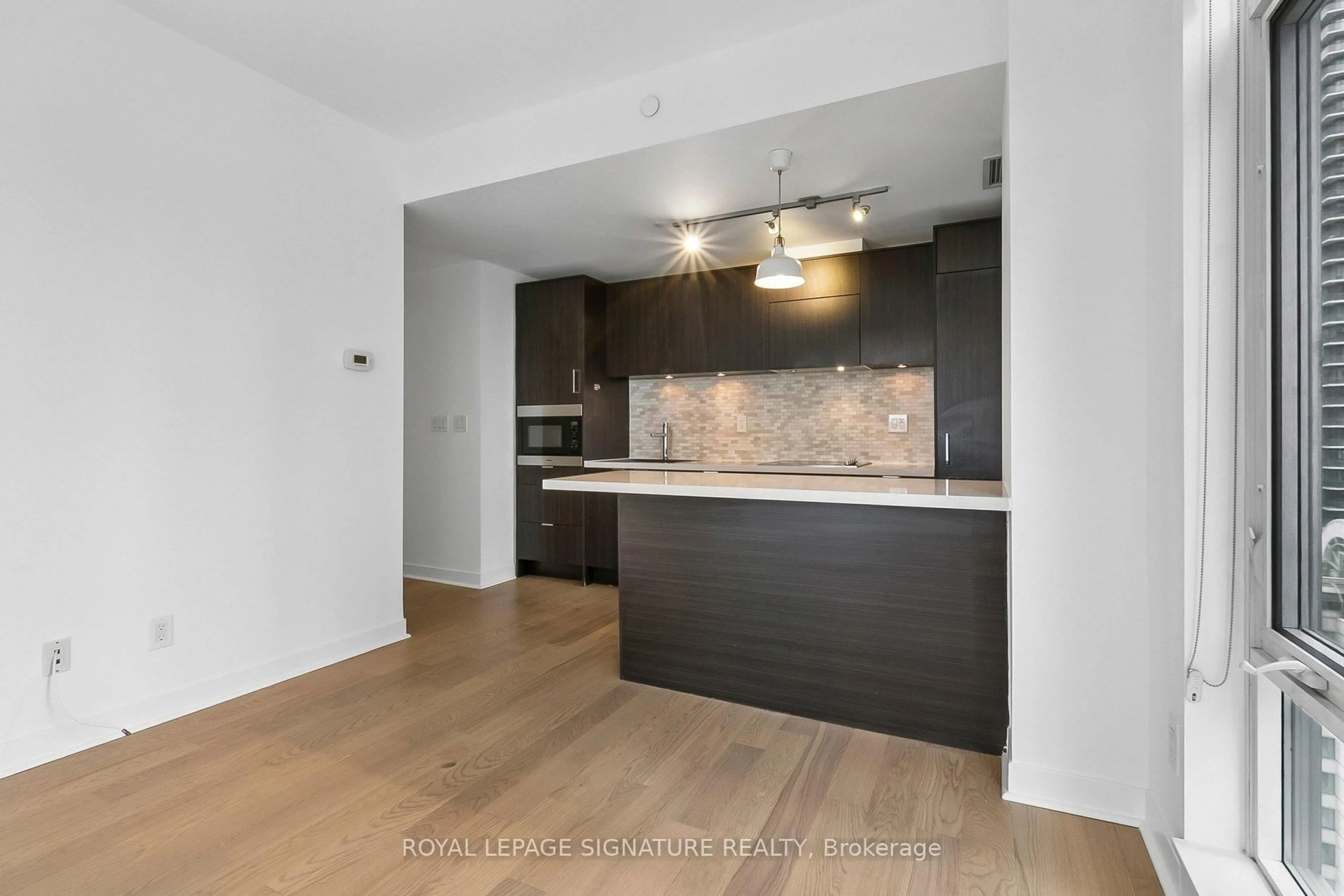 Open concept kitchen, unknown for 21 Widmer St #2202, Toronto Ontario M5V 0B8