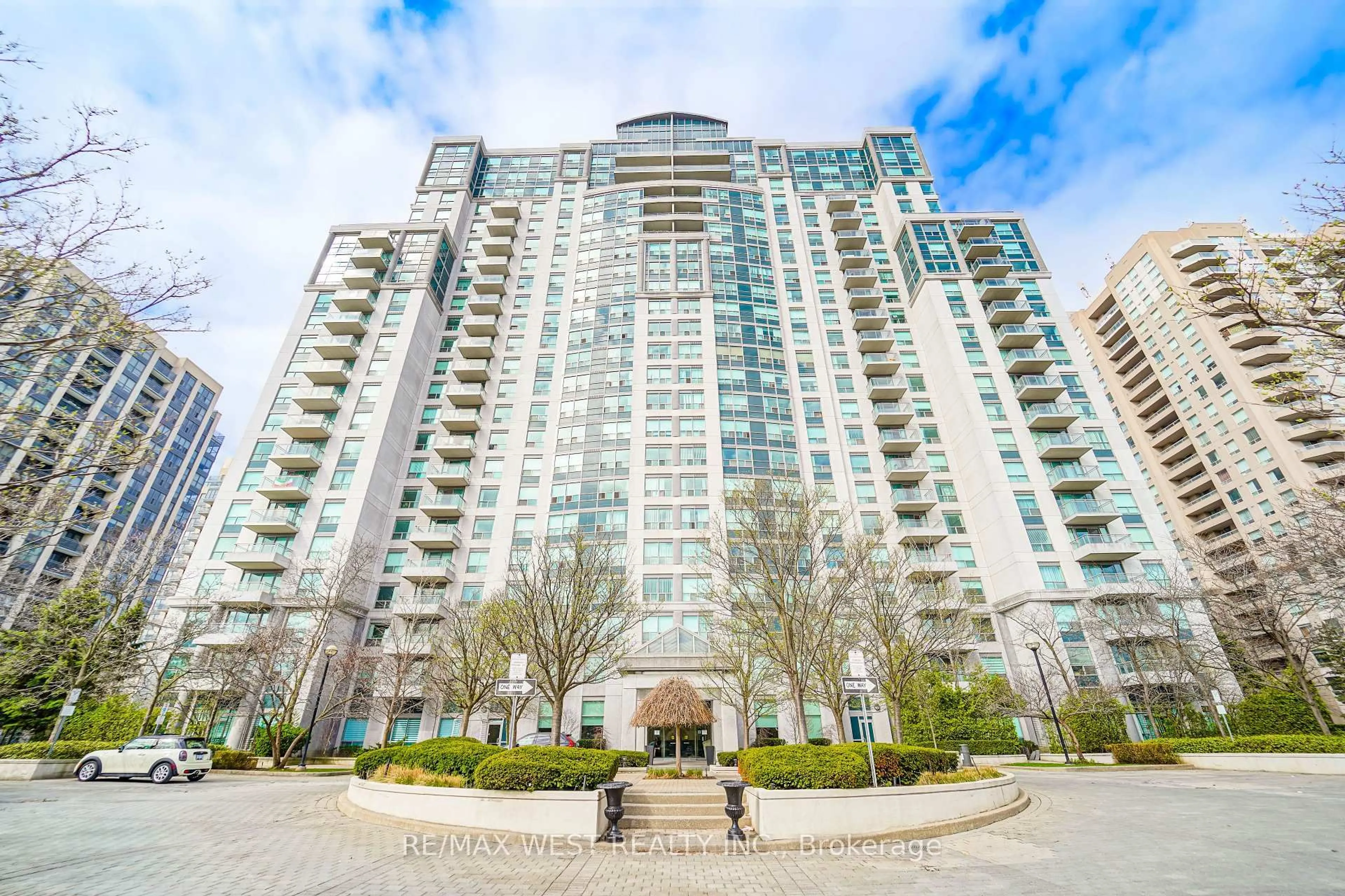 Patio, unknown for 188 Doris Ave #1717, Toronto Ontario M2N 6Z5