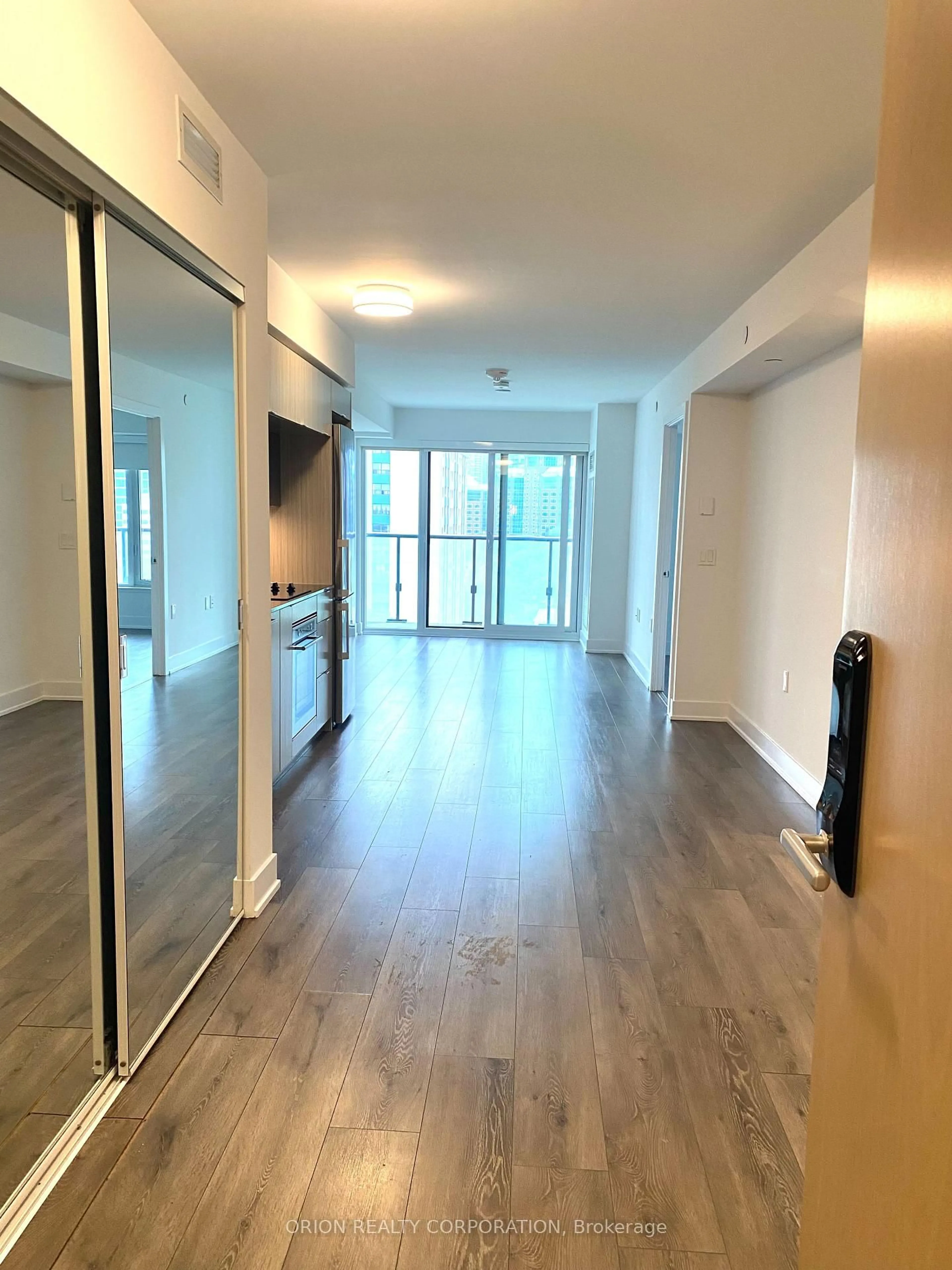 Unknown for 575 Bloor St #910, Toronto Ontario M4X 1J8