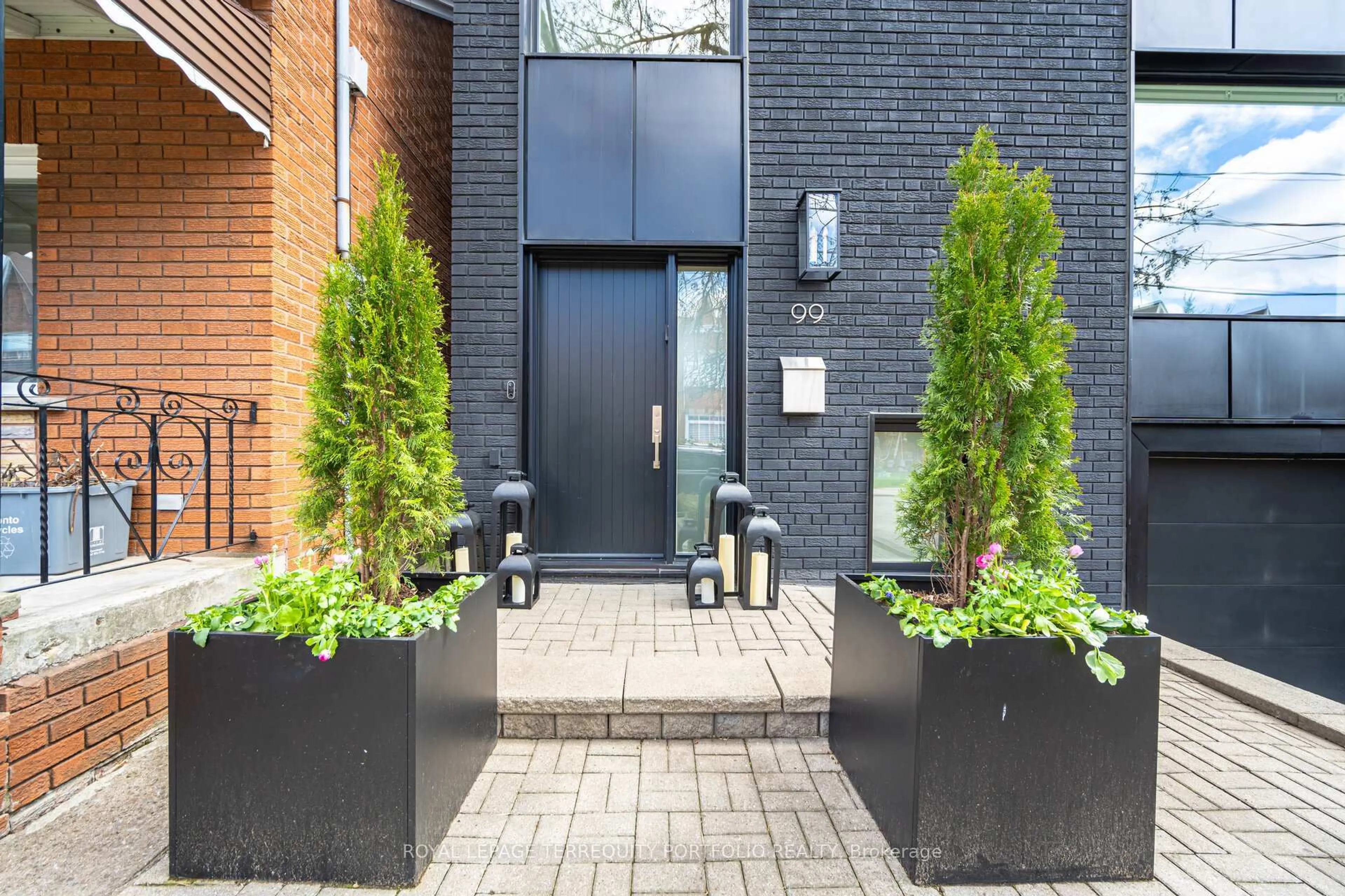 Patio, street for 99 Claremont St, Toronto Ontario M6J 2M7