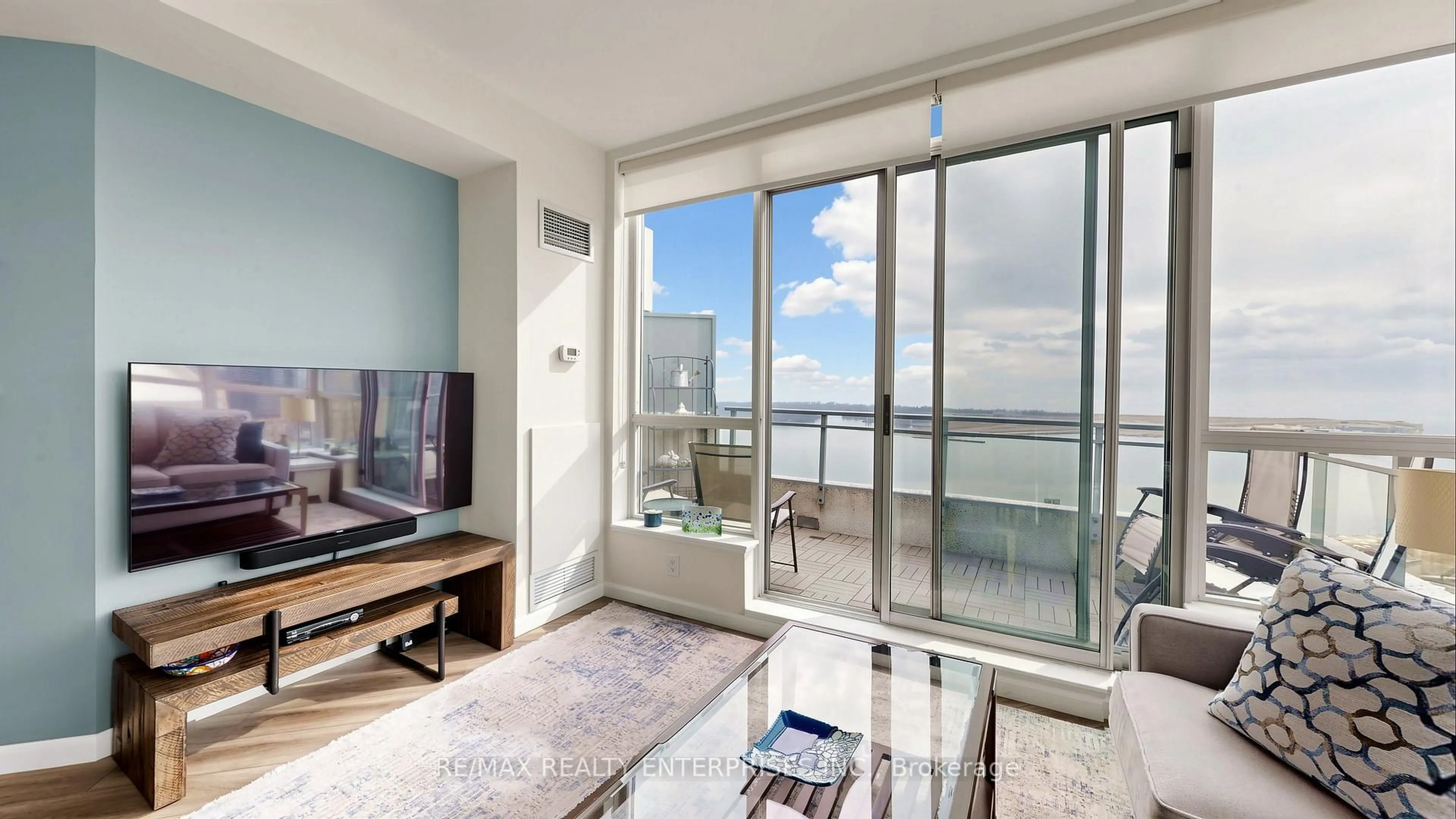 Unknown for 230 Queens Quay #2816, Toronto Ontario M5J 2Y7