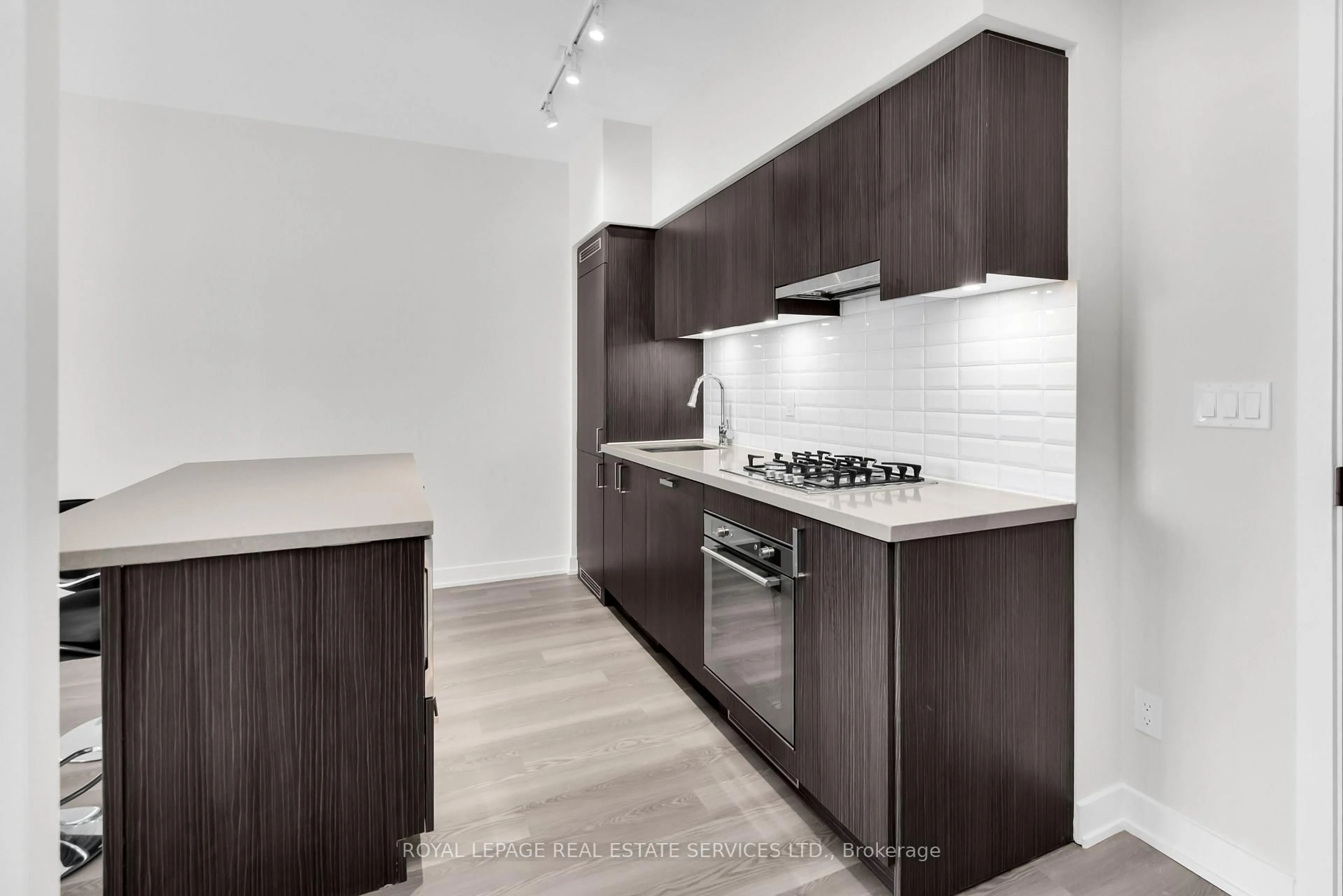 Standard kitchen, unknown for 501 St Clair Ave #1104, Toronto Ontario M5P 0A2
