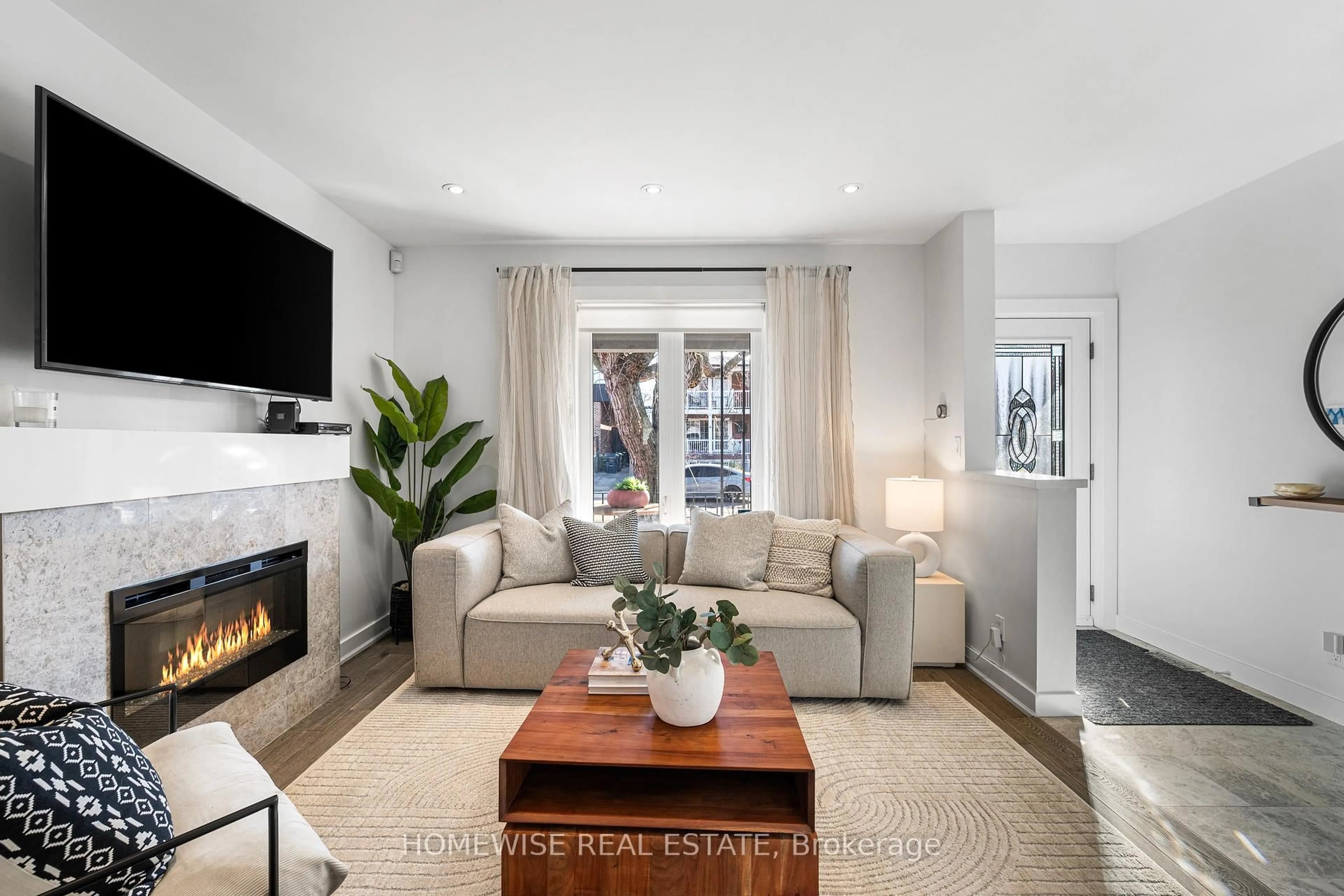 Living room with furniture, unknown for 220 Robina Ave, Toronto Ontario M6C 3Z1