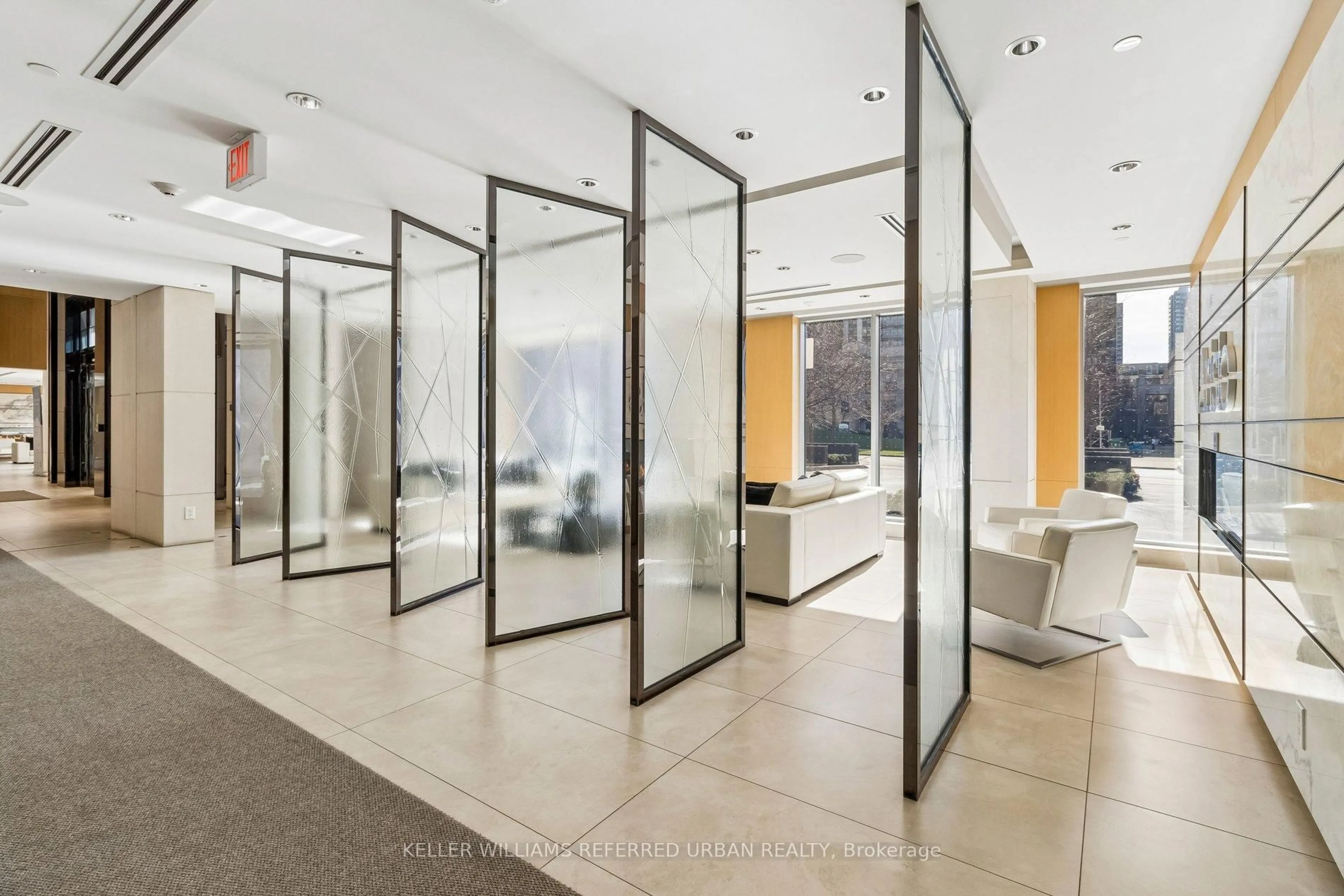 Indoor foyer for 120 Harrison Garden Blvd #636, Toronto Ontario M2N 0H1