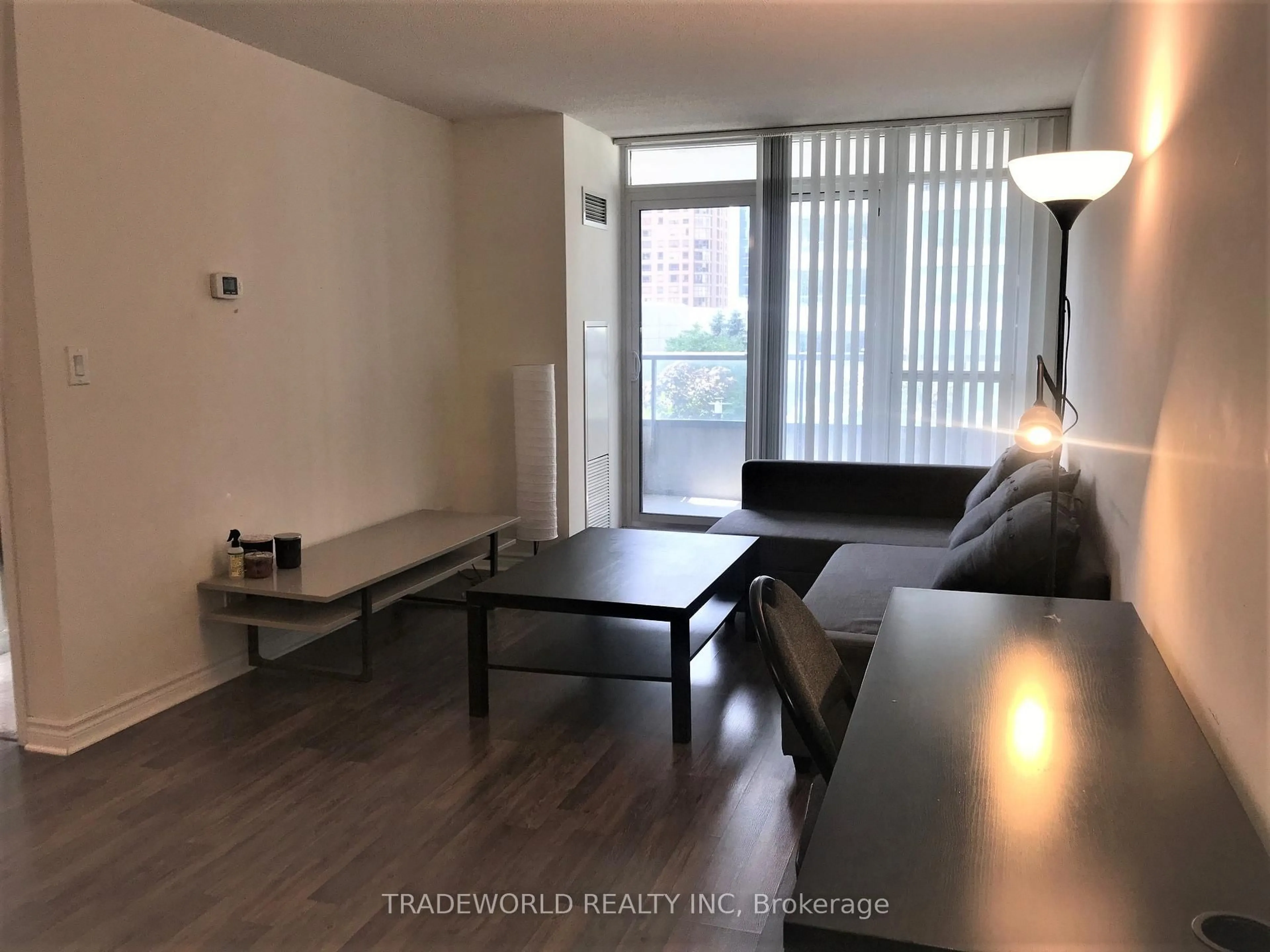A pic of a room for 35 Hollywood Ave #316, Toronto Ontario M2N 0A9