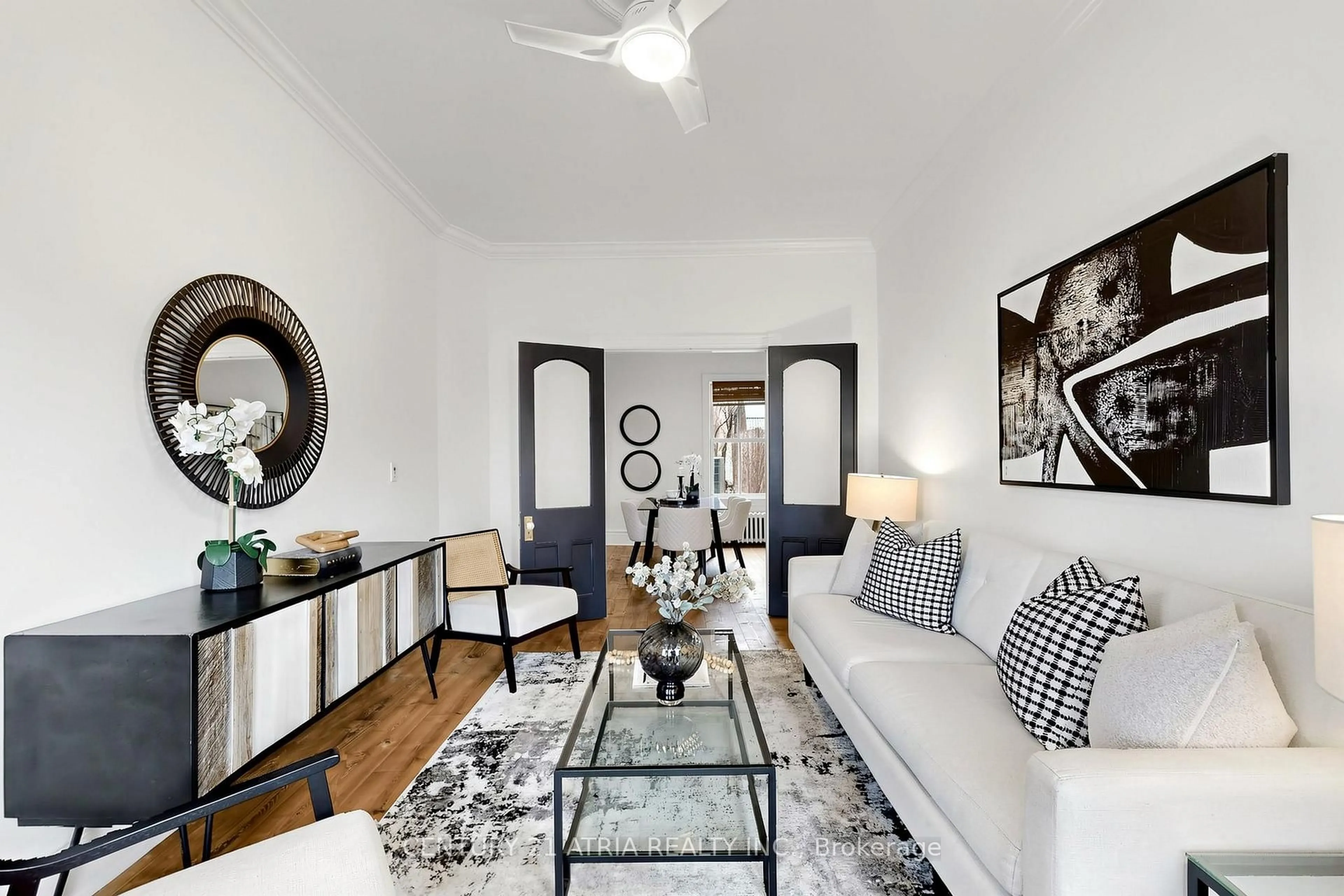 Living room with furniture, unknown for 106 Oxford St, Toronto Ontario M5T 1P3