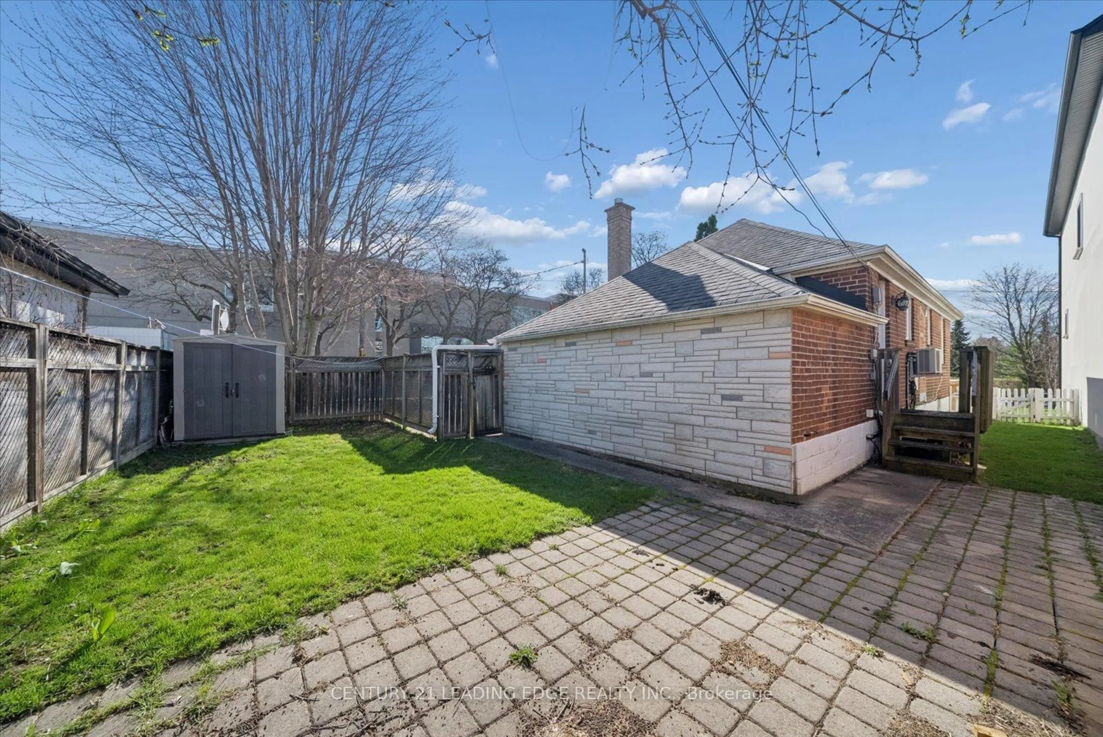 Patio, street for 490 Arlington Ave, Toronto Ontario M6C 3A2