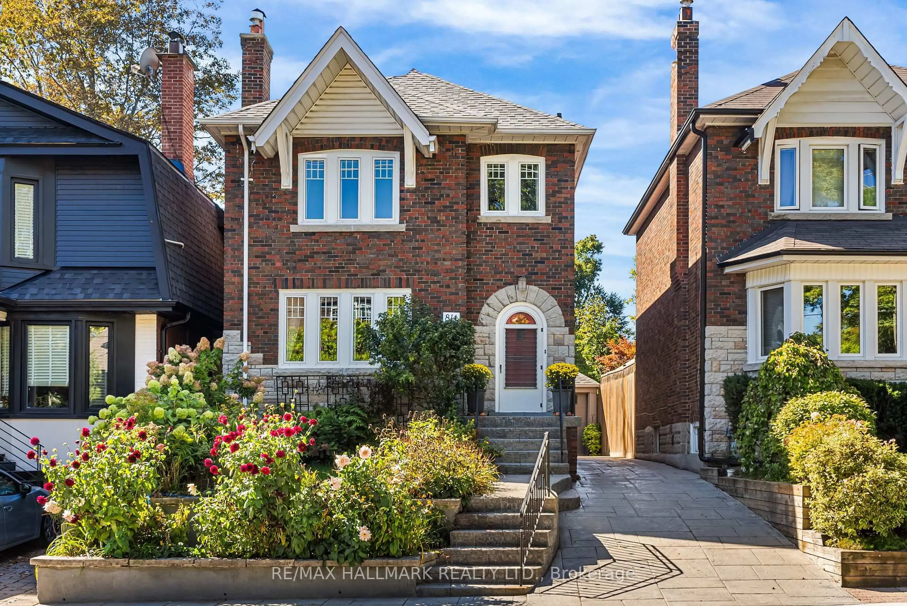 Home with brick exterior material, street for 814 Duplex Ave, Toronto Ontario M4R 1W7