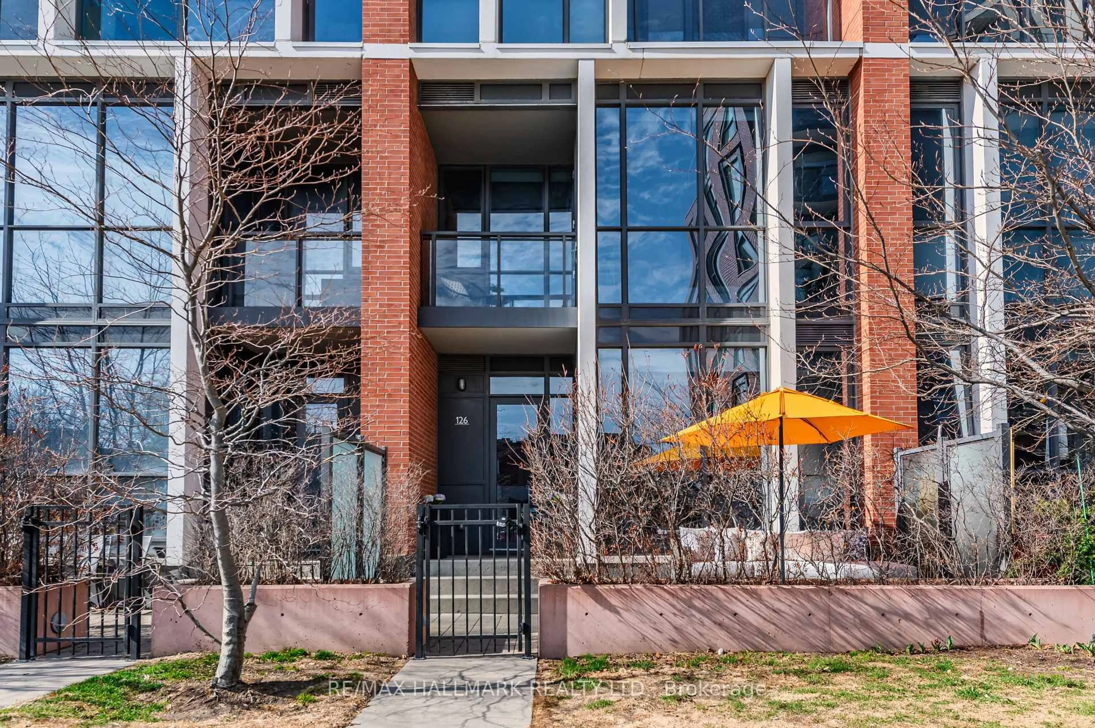 Home with brick exterior material, street for 126 St David St, Toronto Ontario M5A 0C2