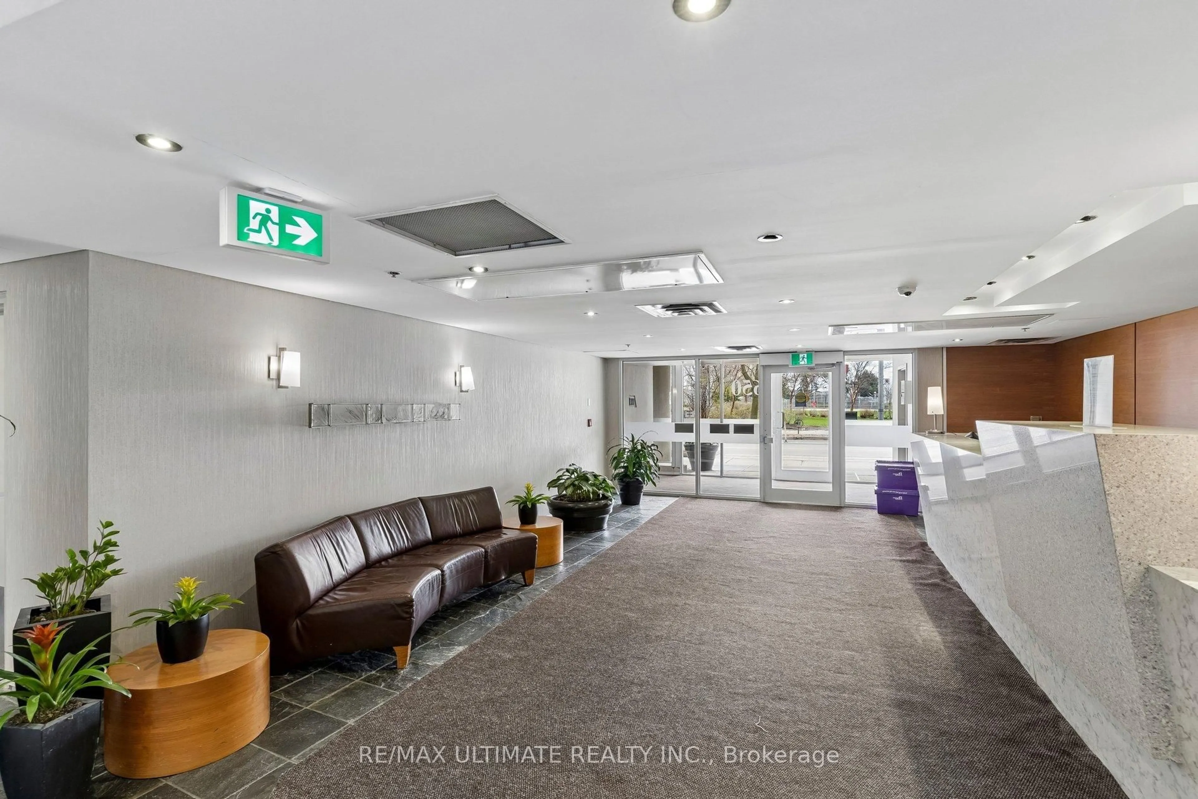 Lobby for 650 Queens Quay #1216, Toronto Ontario M5V 3N2