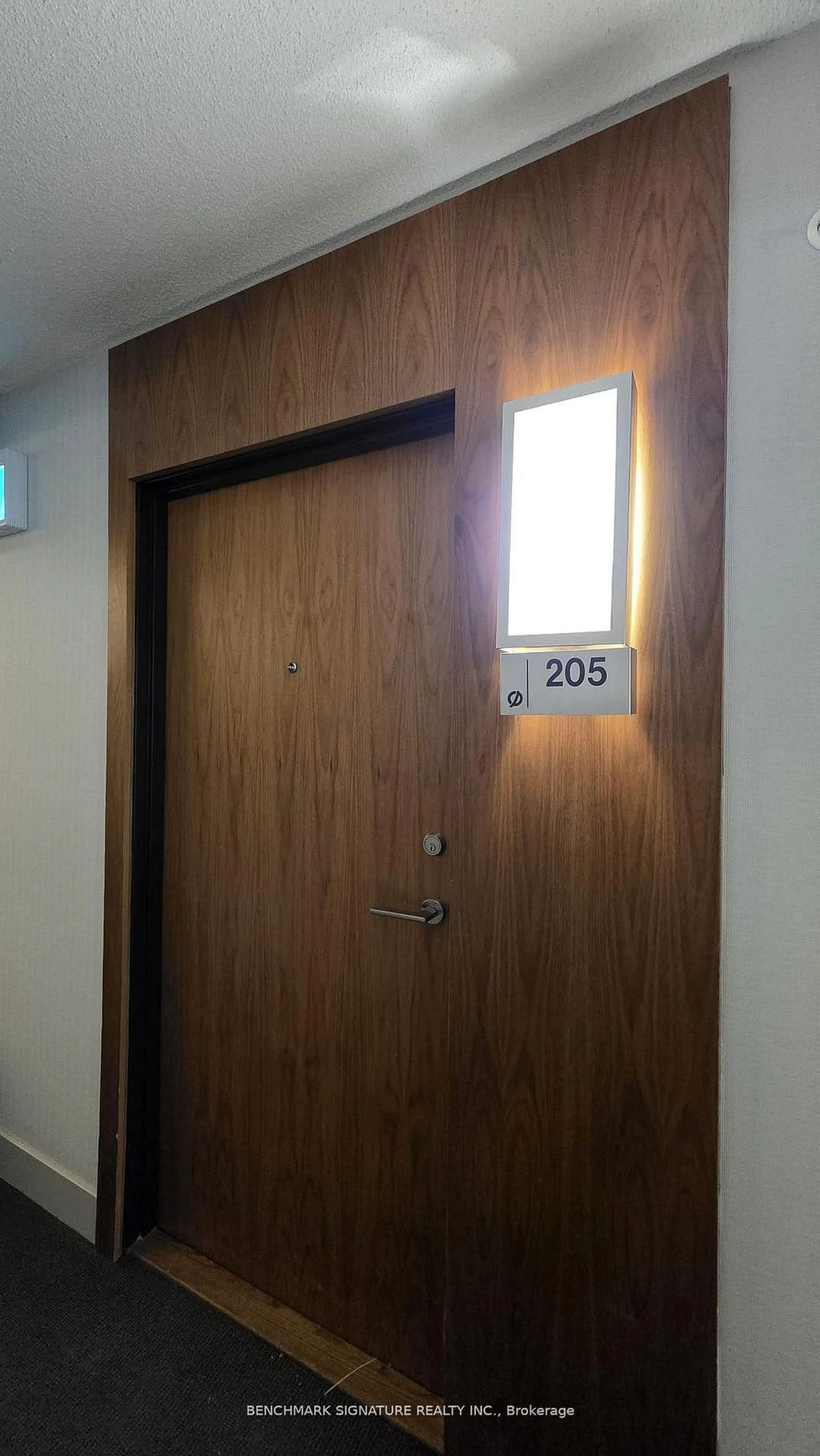 Indoor foyer for 75 Queens Wharf Rd #205, Toronto Ontario M5V 0J8