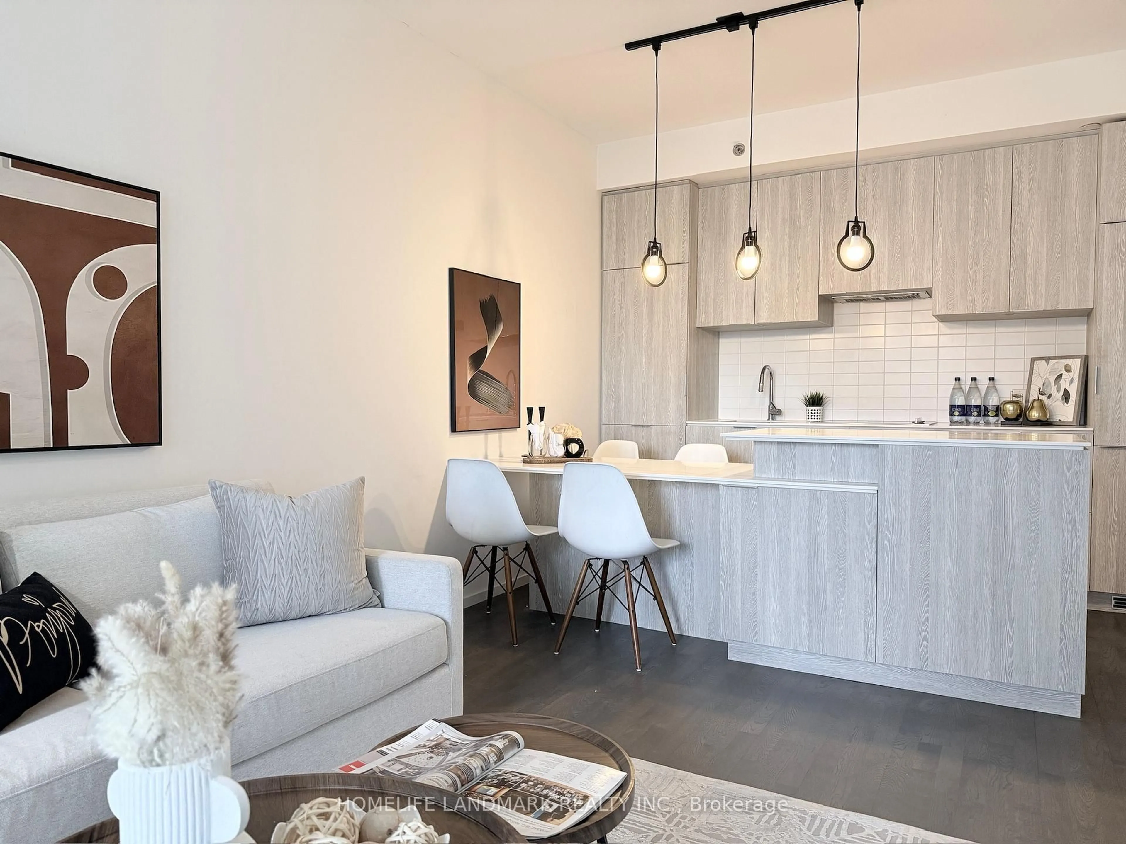 Open concept kitchen, unknown for 5 St. Joseph St #1906, Toronto Ontario M4Y 1J6