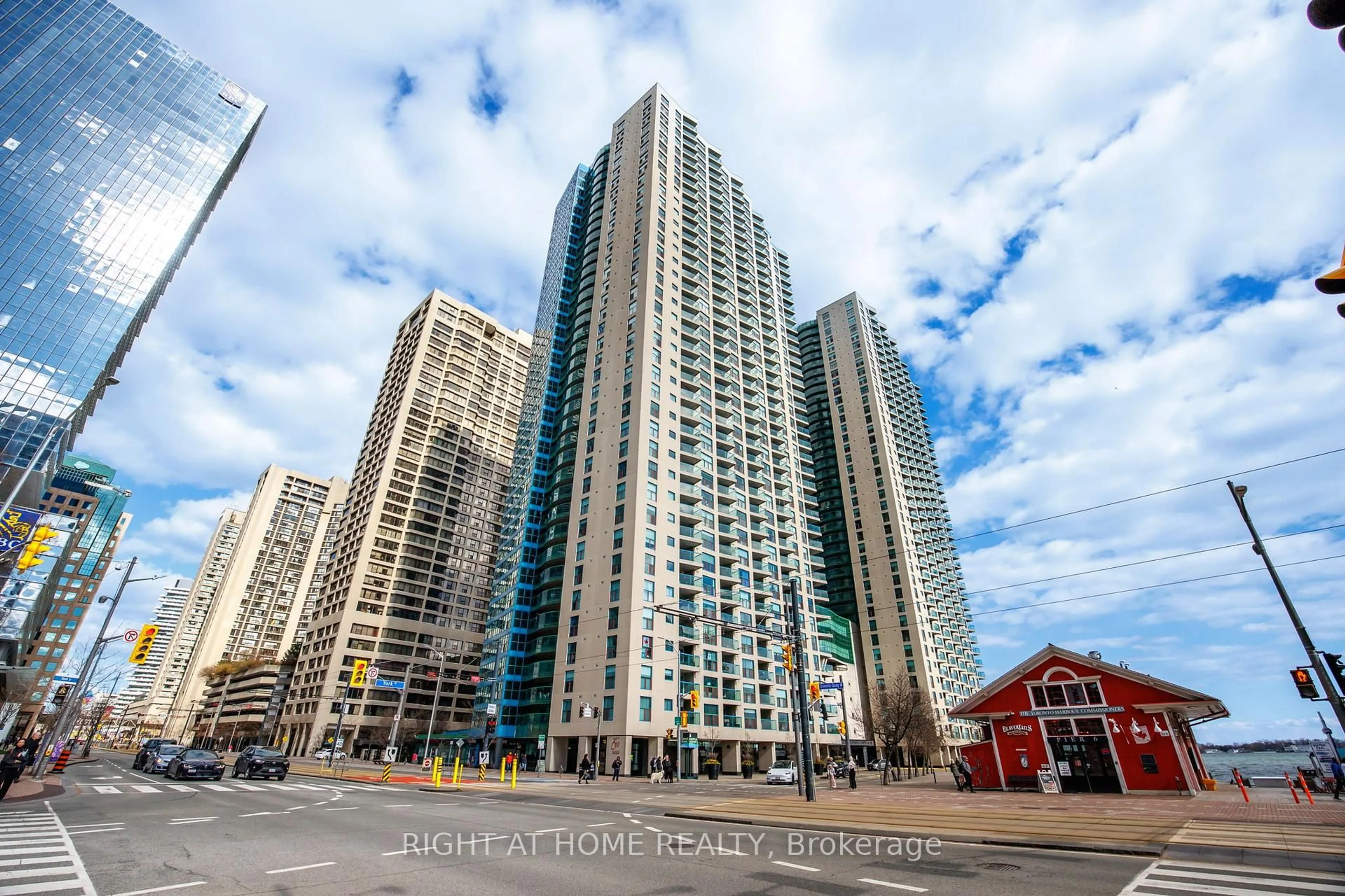 Unknown for 77 Harbour Sq #2306, Toronto Ontario M5J 2S2