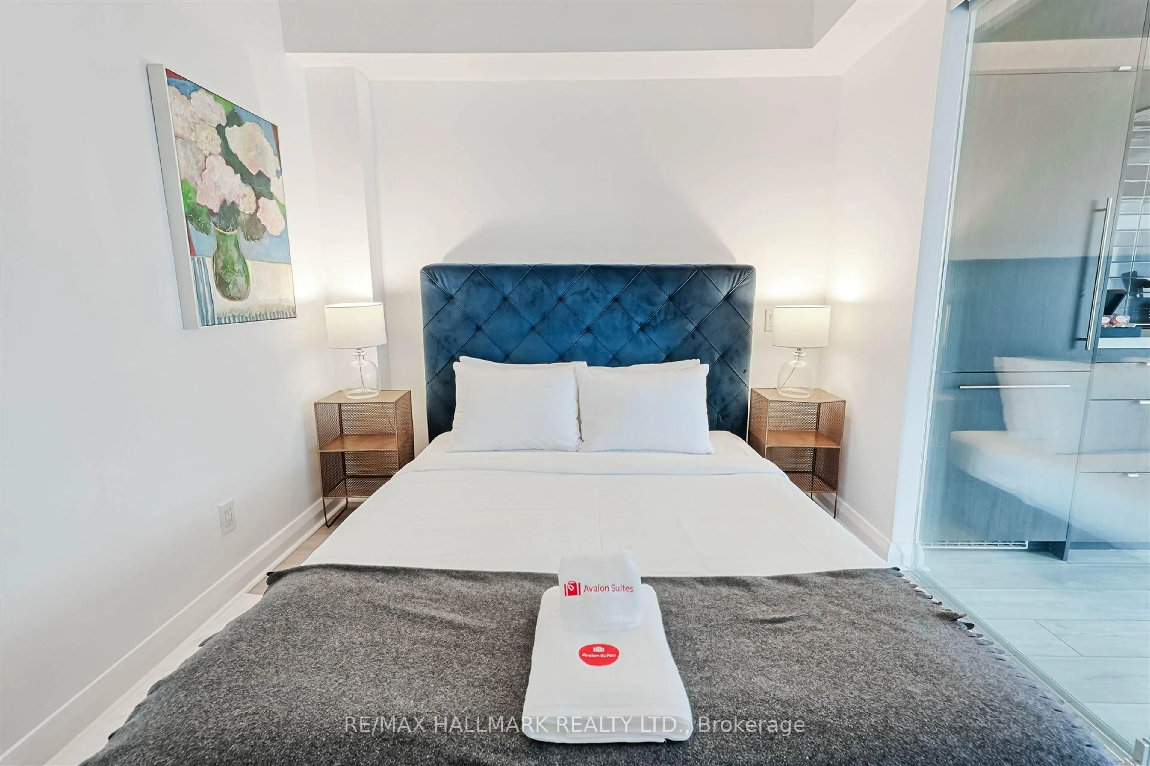 Bedroom with bed, carpet floor for 155 Yorkville Ave #1412, Toronto Ontario M5R 0B4