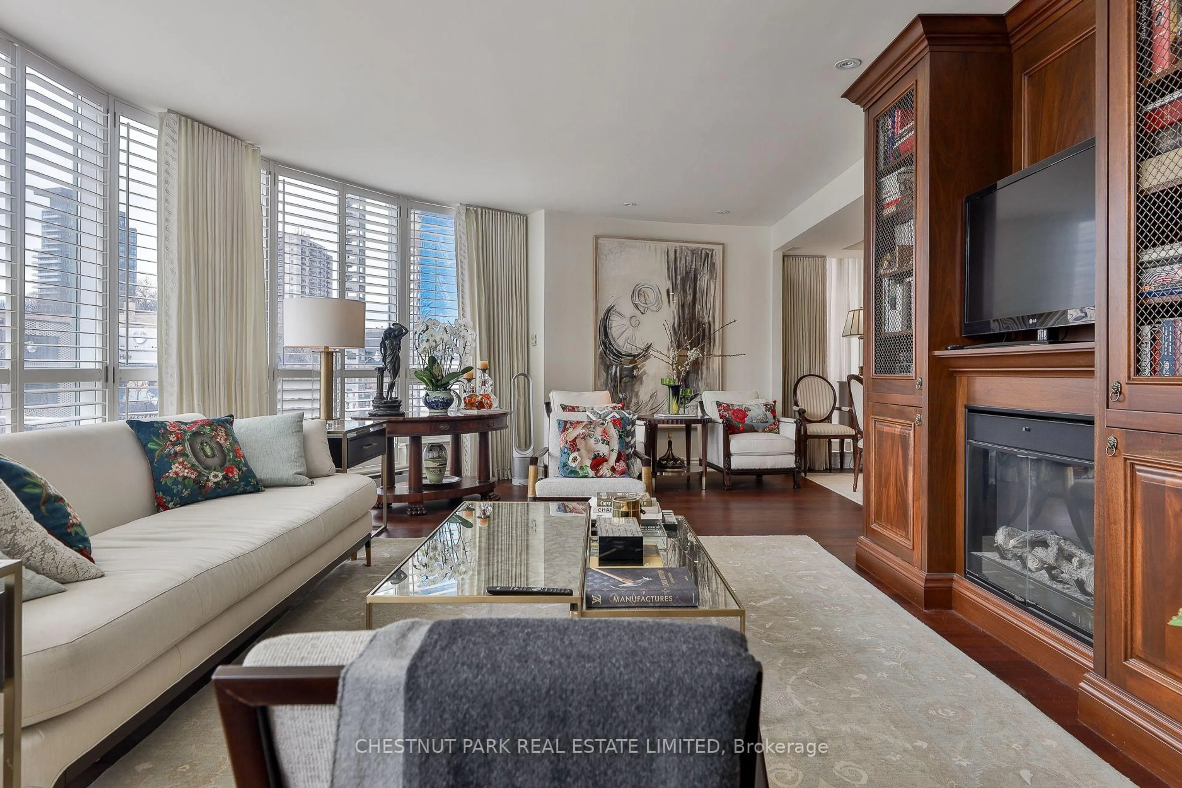 Living room with furniture, unknown for 77 Avenue Rd #204, Toronto Ontario M5R 3R8