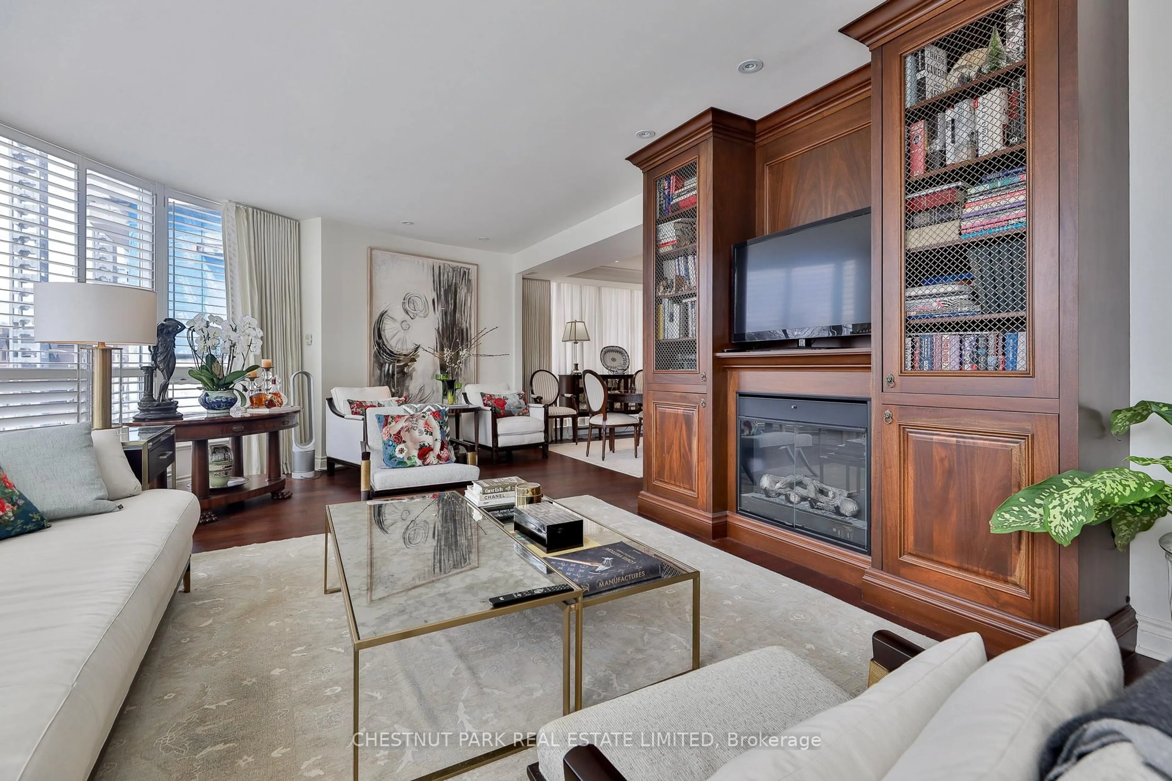 Living room with furniture, unknown for 77 Avenue Rd #204, Toronto Ontario M5R 3R8