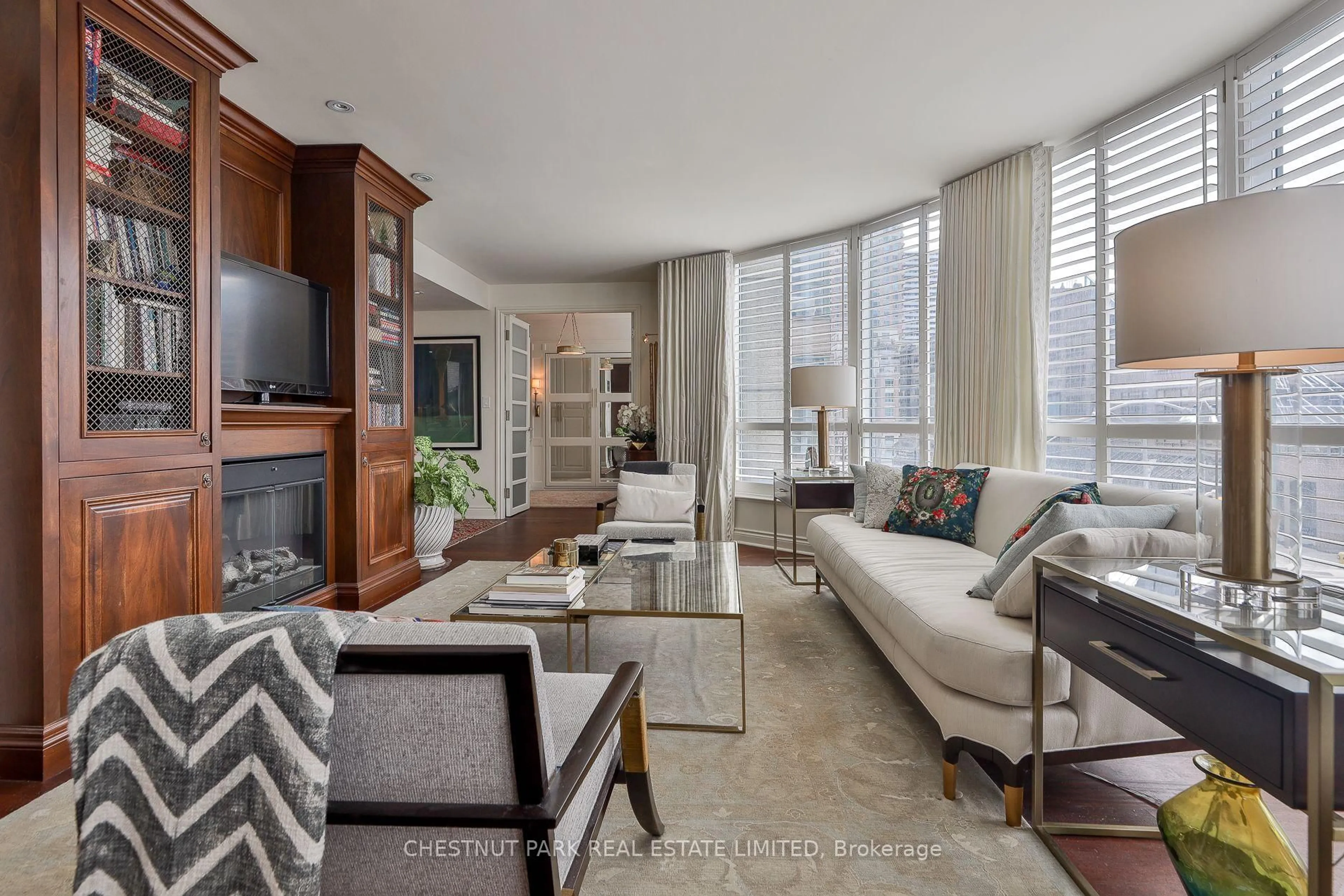 Living room with furniture, unknown for 77 Avenue Rd #204, Toronto Ontario M5R 3R8