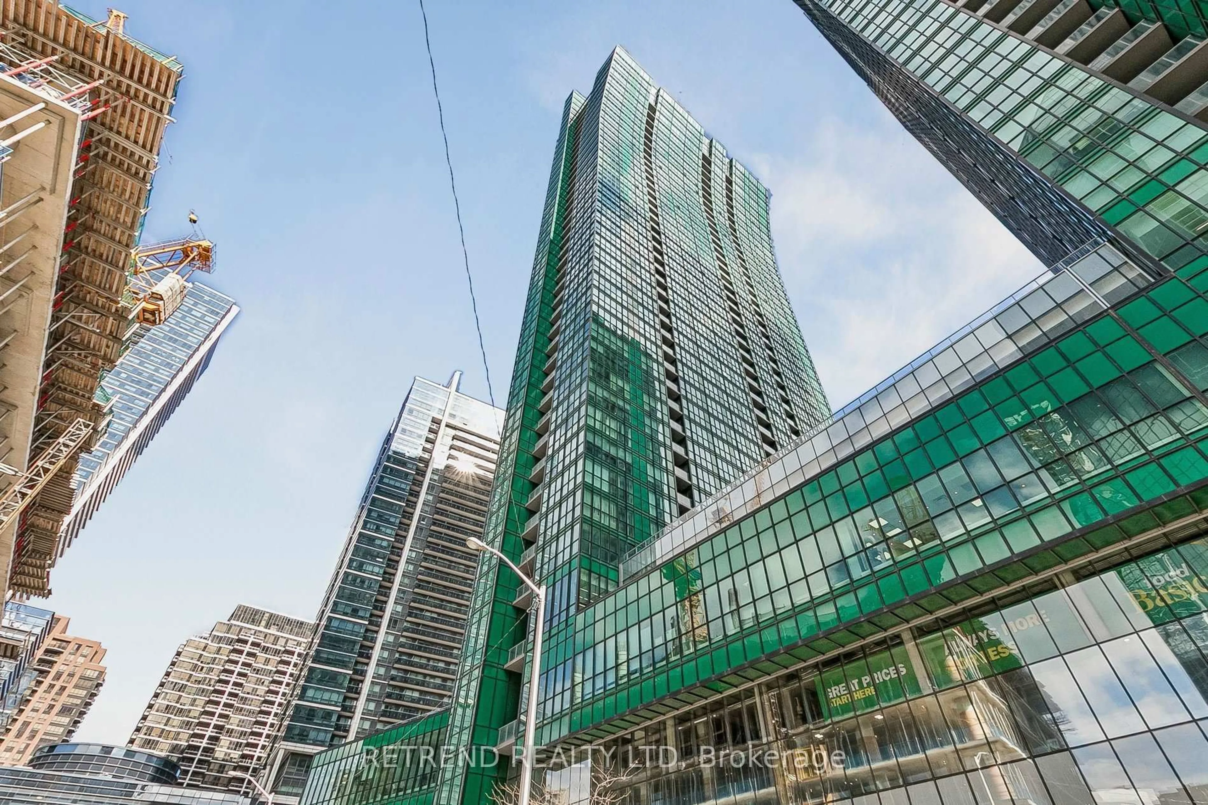 Indoor foyer for 9 Bogert Ave #3805, Toronto Ontario M2N 0H3