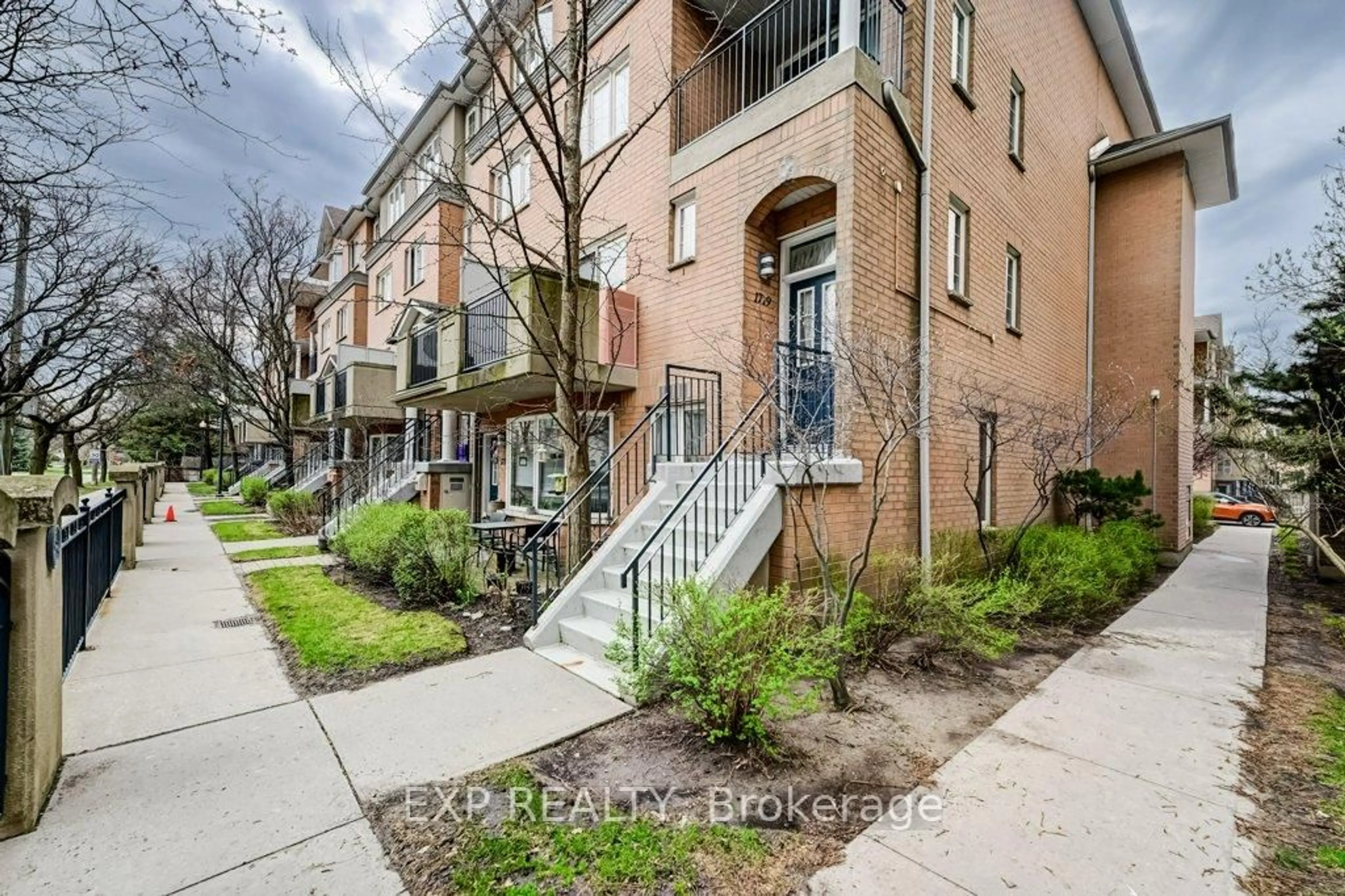 Unknown for 28 Sommerset Way #1716, Toronto Ontario M2N 6W7