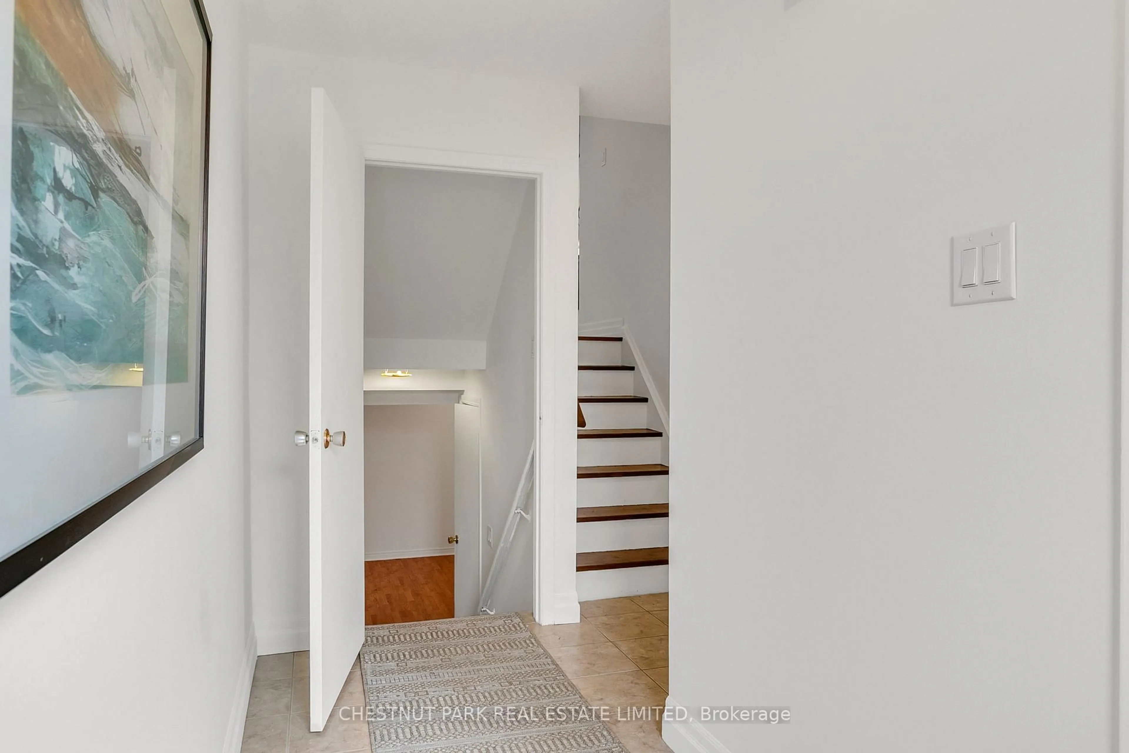 Indoor entryway for 80 Shadberry Dr, Toronto Ontario M2H 3C8