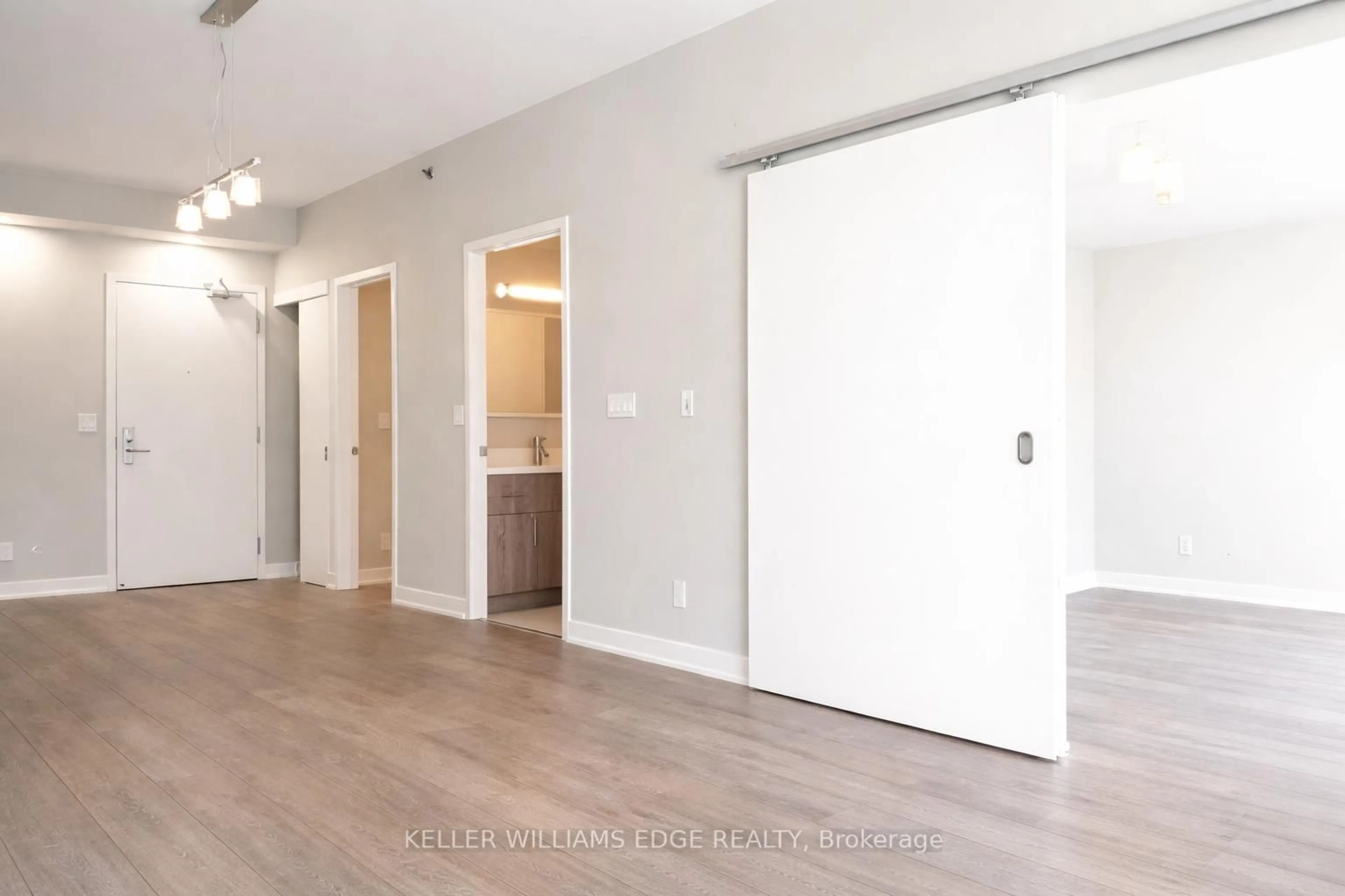 Unknown for 21 Nelson St #1013, Toronto Ontario M5V 1T8