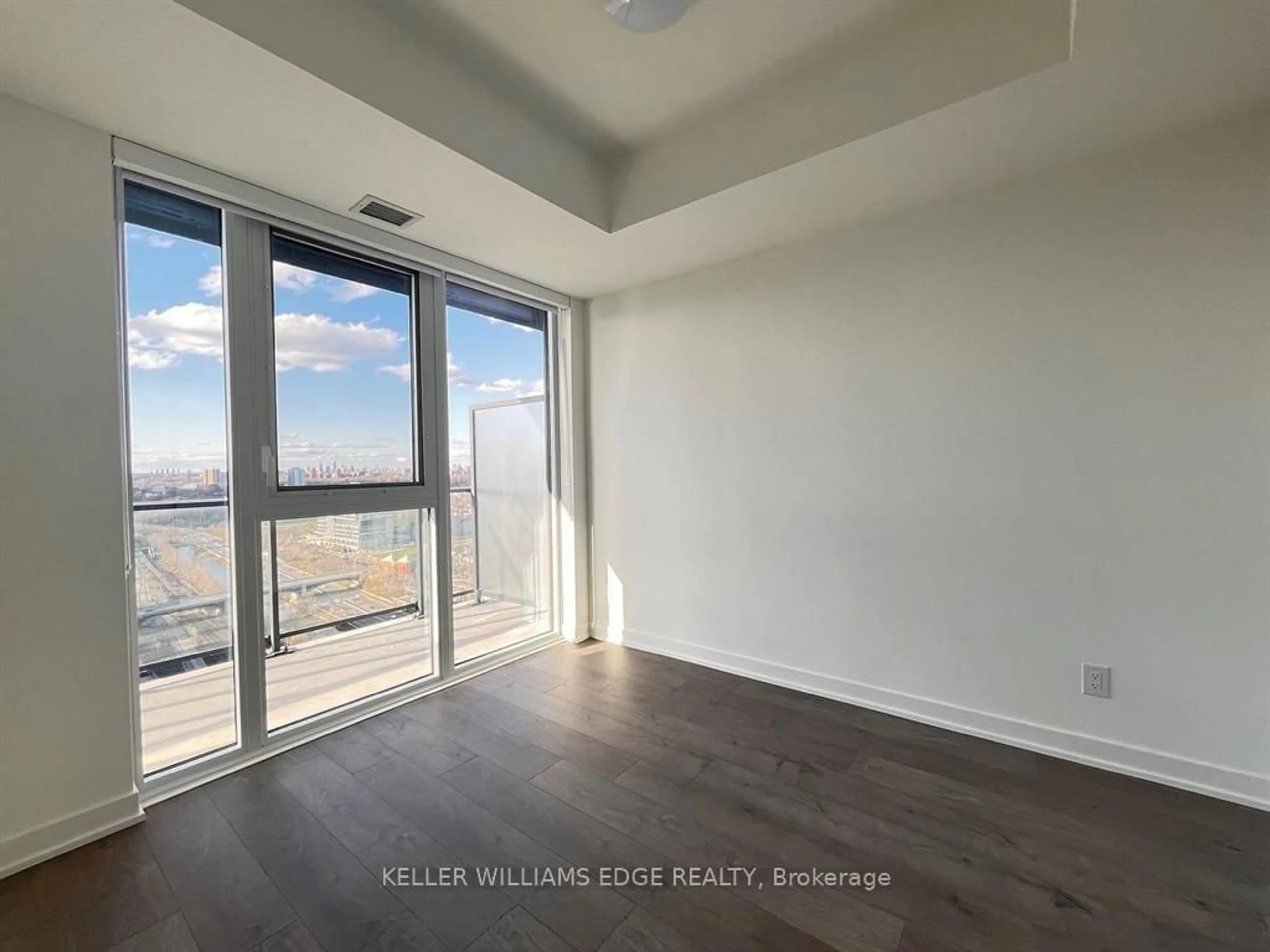 A pic of a room for 5 Defries St #2711, Toronto Ontario M5A 0W7