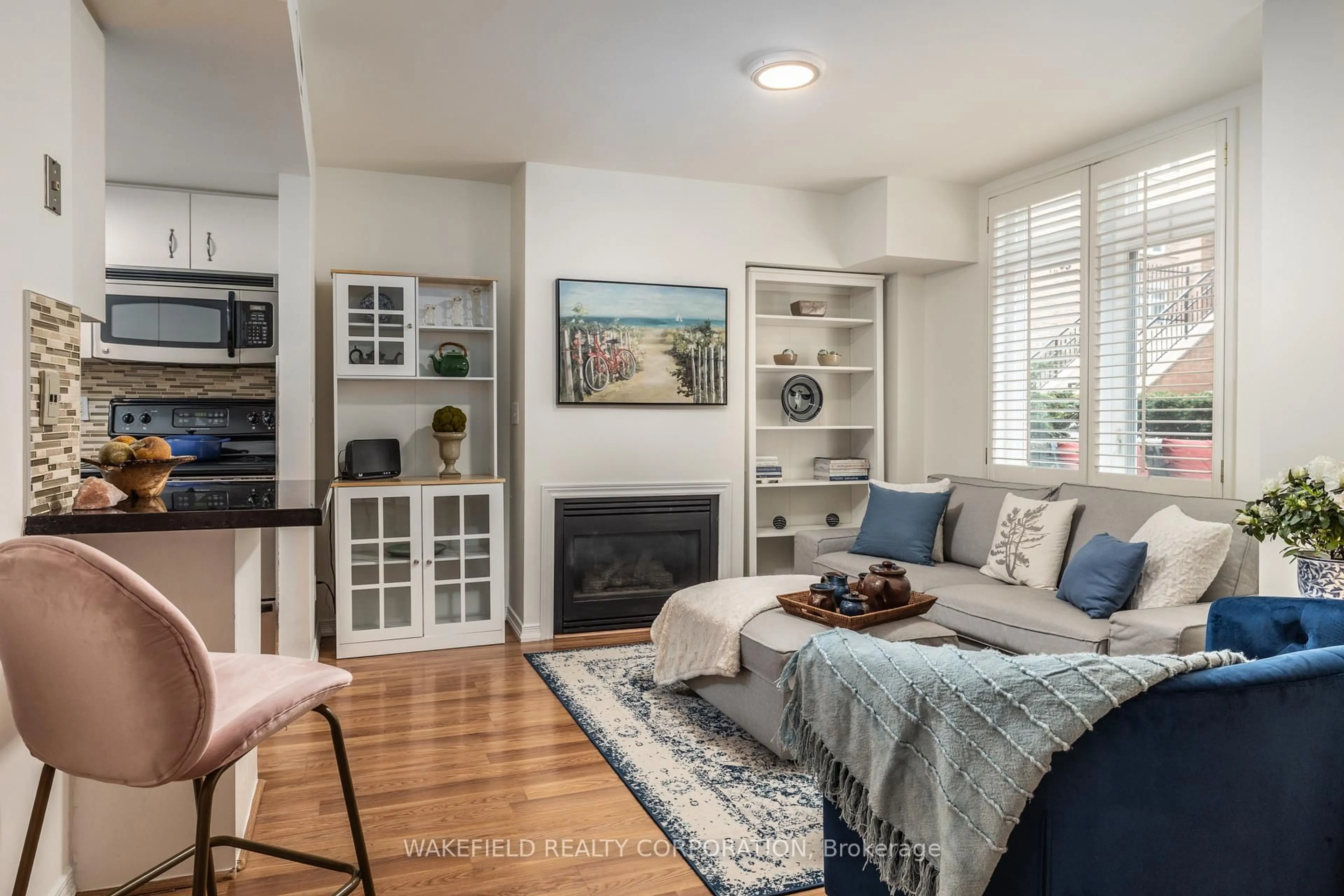 Living room with furniture, unknown for 89 Lillian St #02, Toronto Ontario M4S 2H7