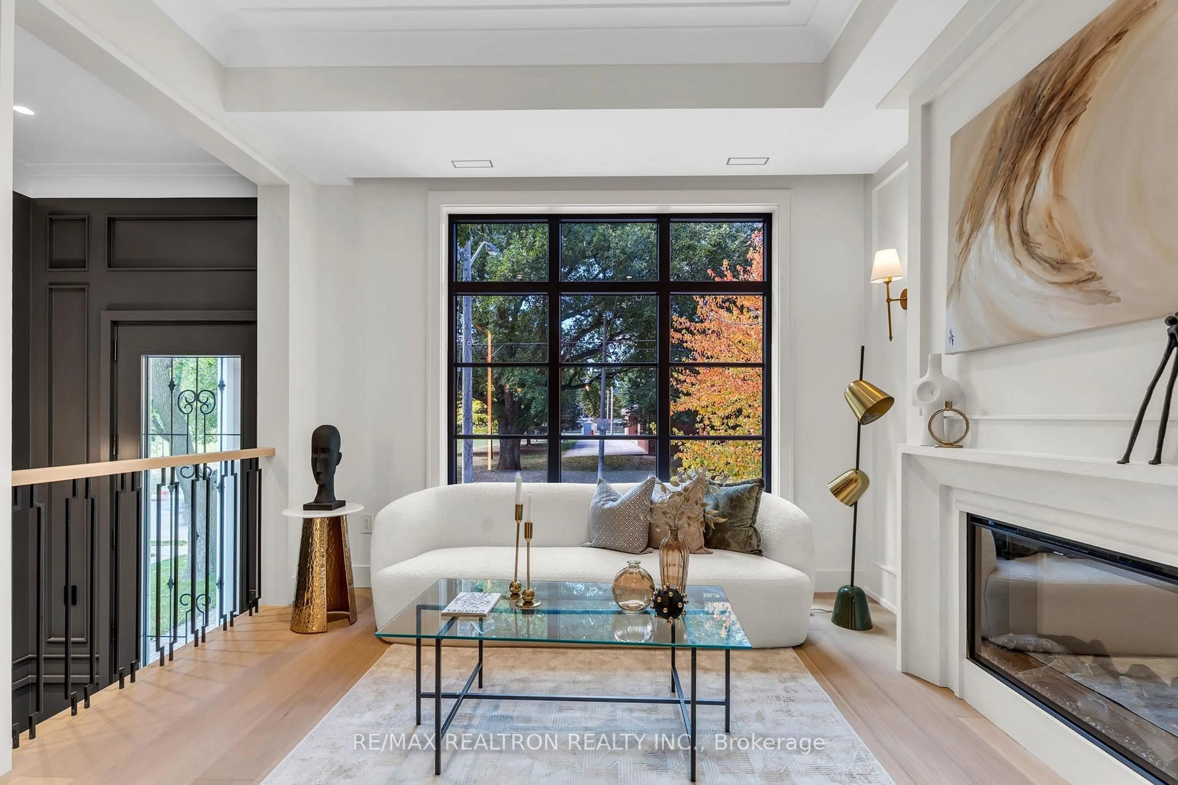 Living room with furniture, unknown for 105 Rumsey Rd, Toronto Ontario M4G 1P1