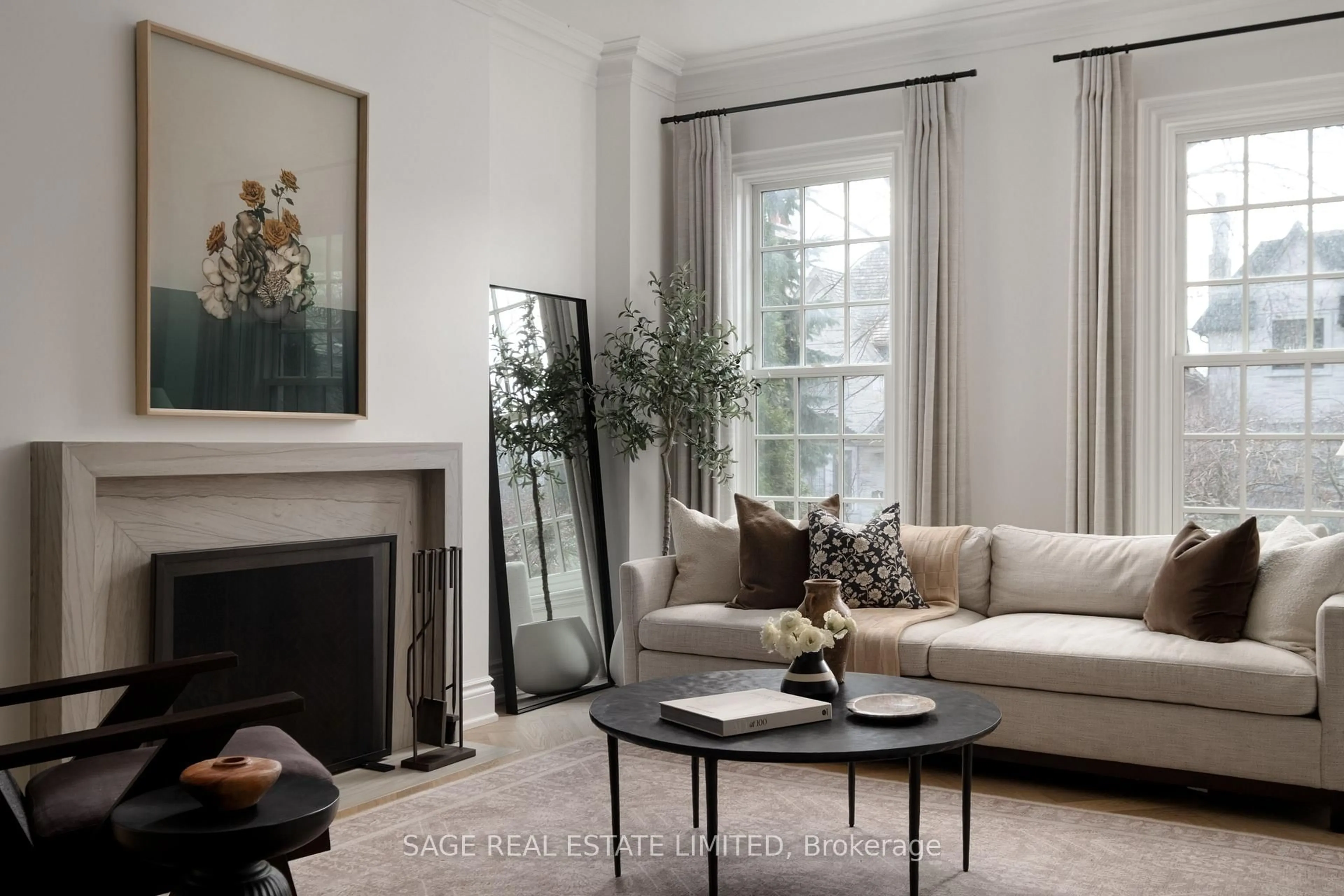 Living room with furniture, unknown for 68 Dawlish Ave, Toronto Ontario M4N 1H1