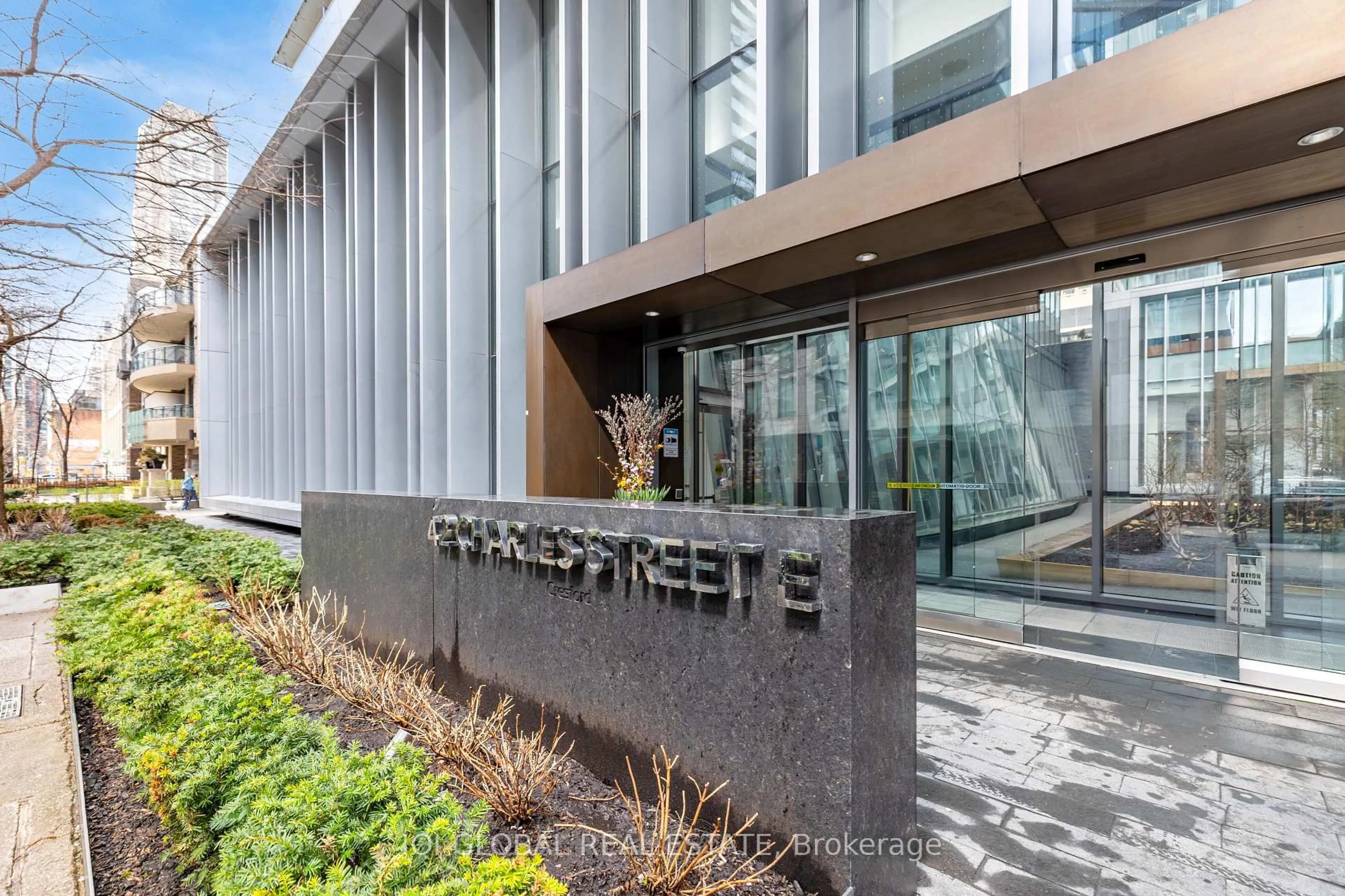 Indoor foyer for 42 Charles St #2304, Toronto Ontario M4Y 0B7