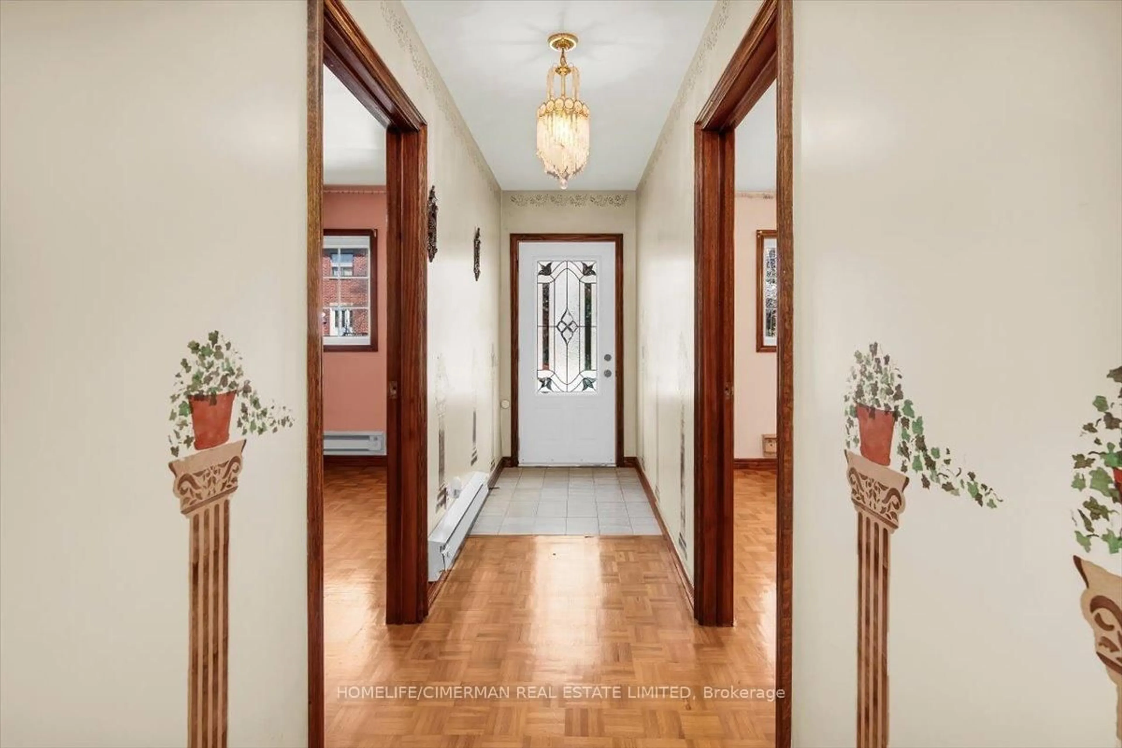 Indoor entryway for 69 Robinson St, Toronto Ontario M6J 1L4