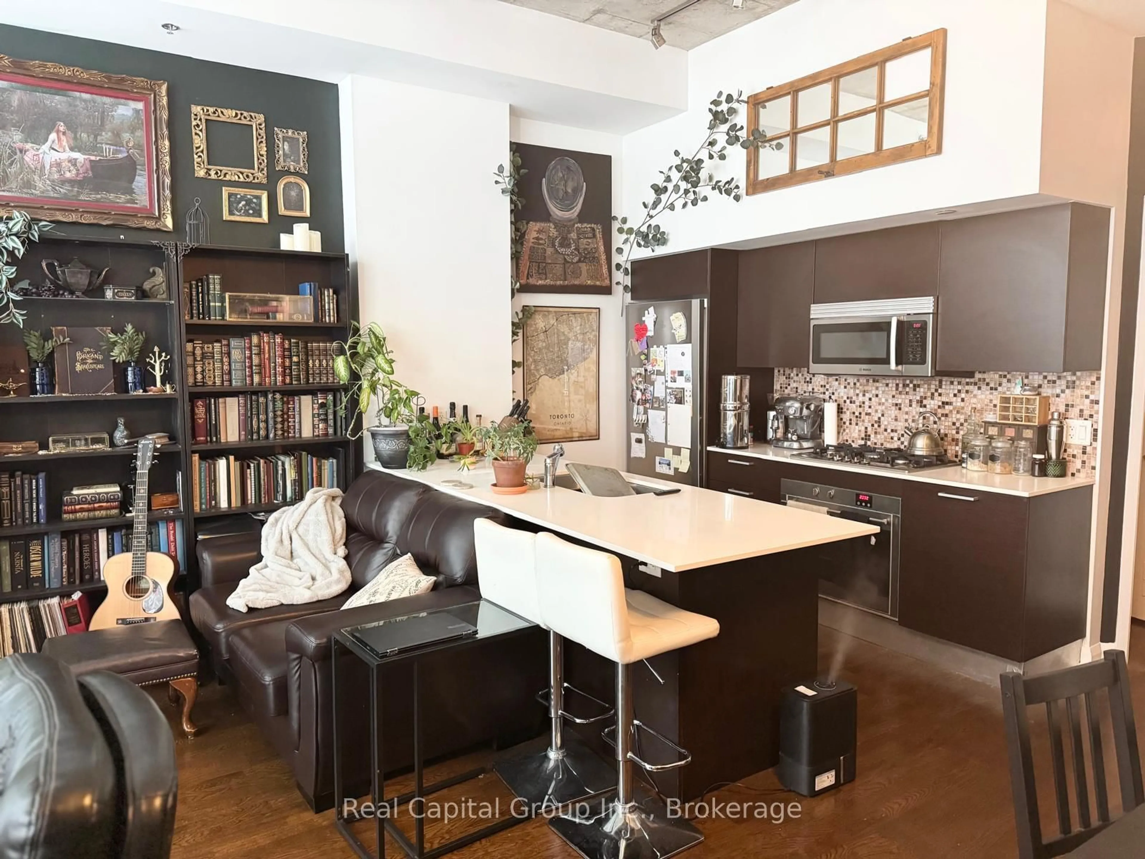 Open concept kitchen, unknown for 375 King St #1605, Toronto Ontario M5V 1K1