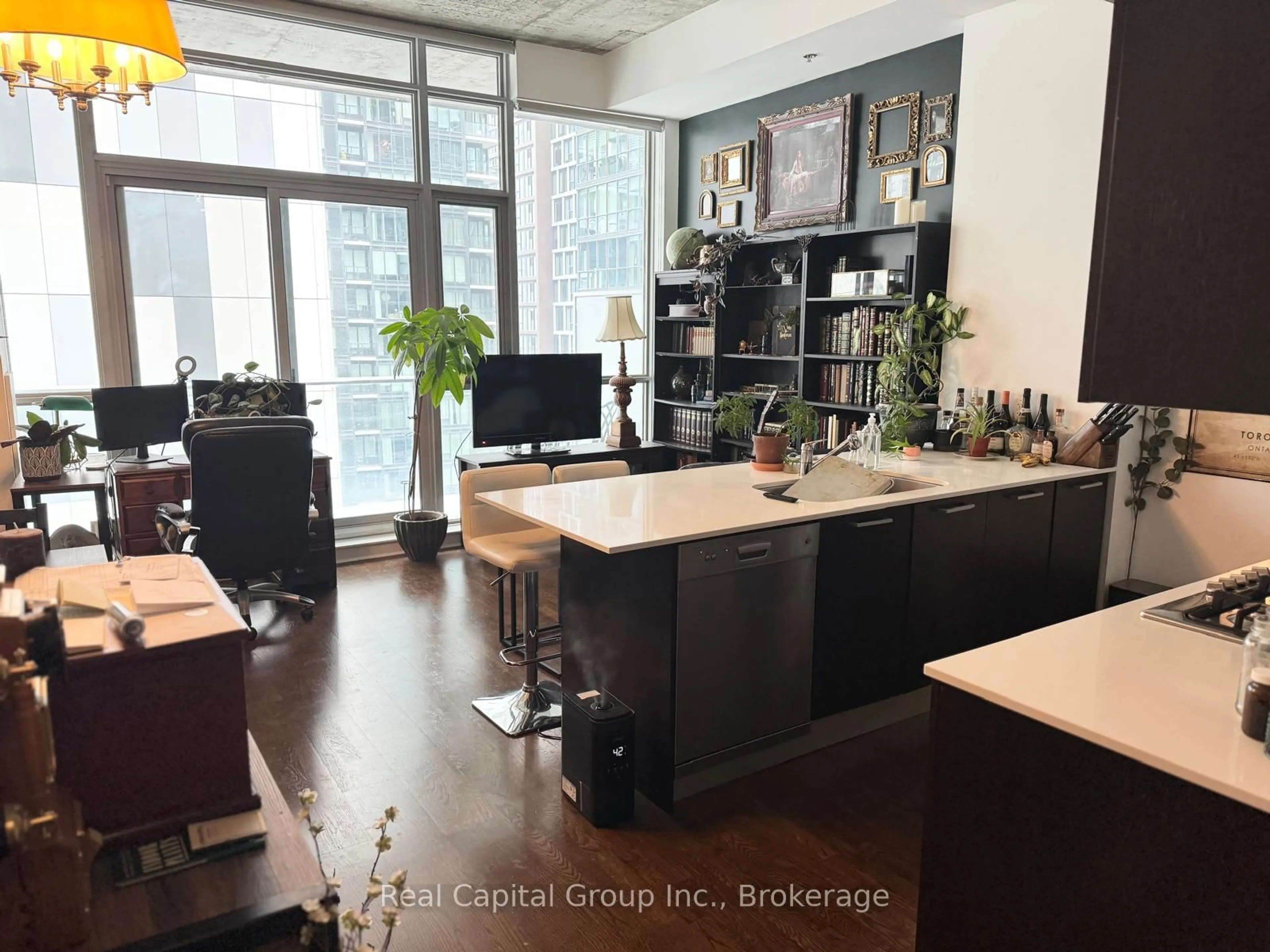 Open concept kitchen, unknown for 375 King St #1605, Toronto Ontario M5V 1K1